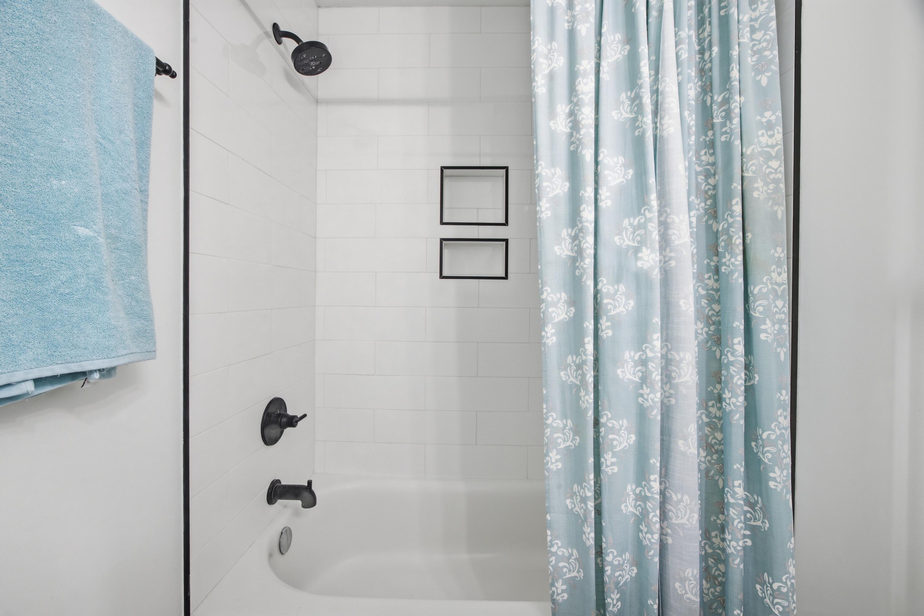 HIDDEN GROVE - Residential