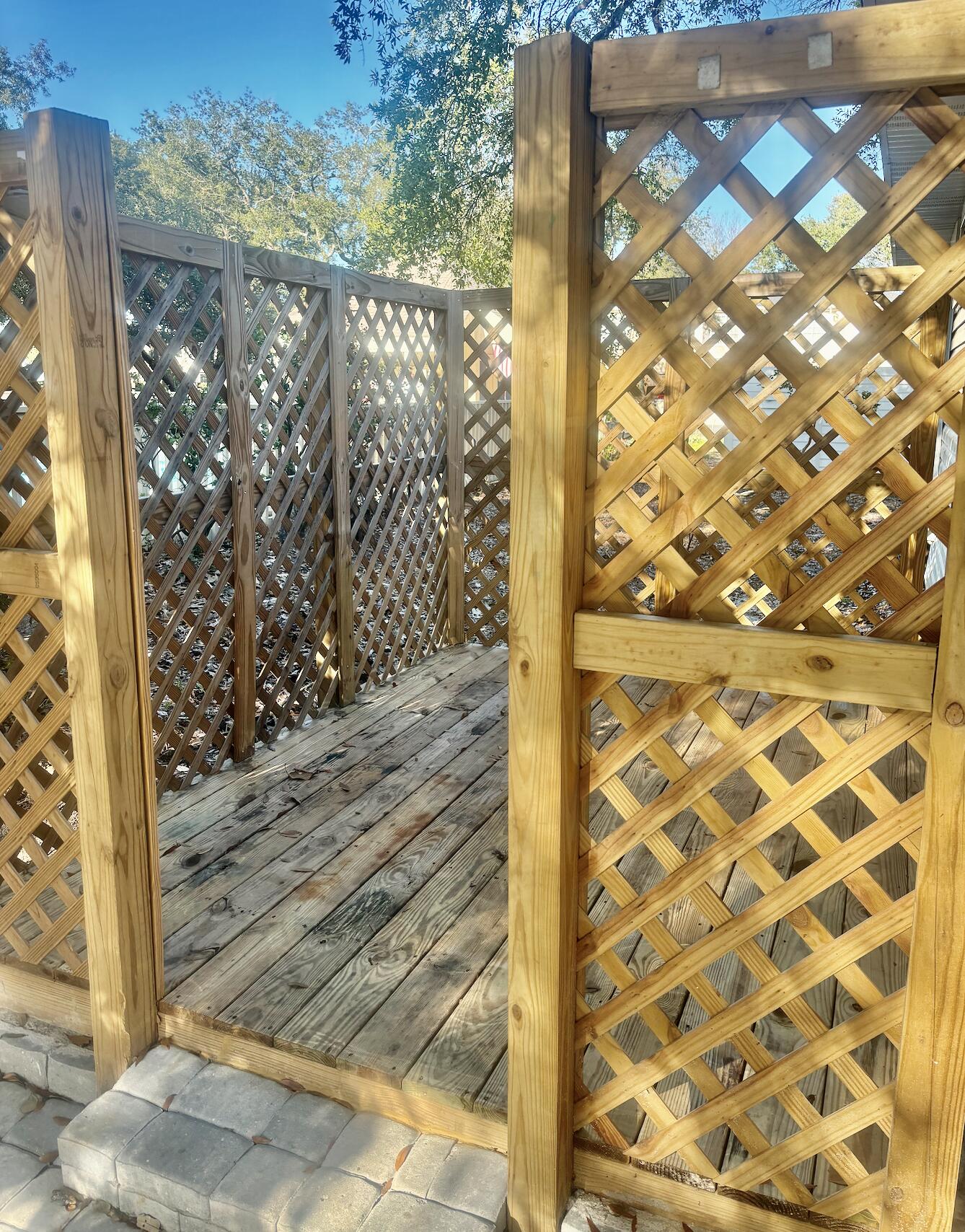 OAK HARBOUR T/H VILLAS - Residential