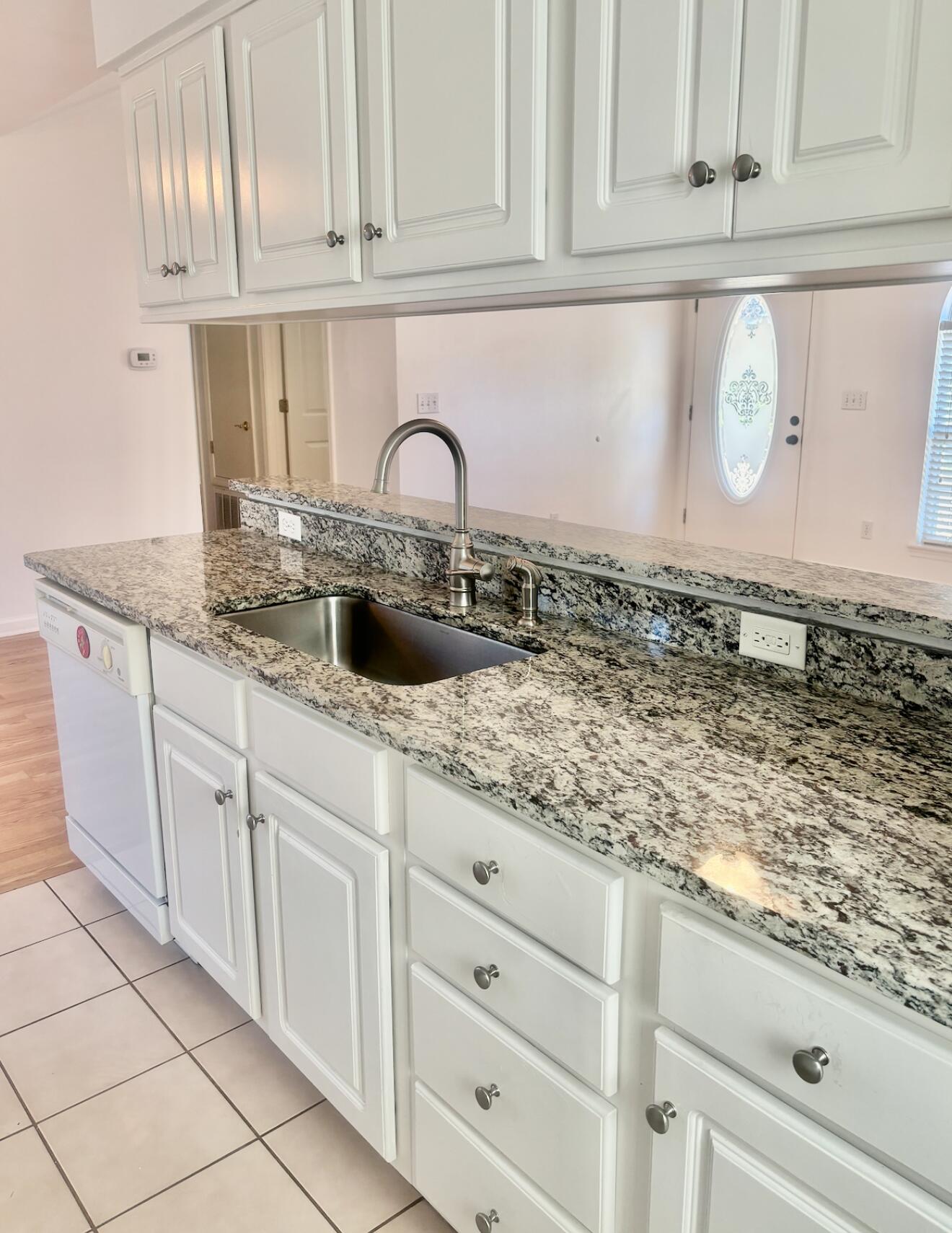 OAK HARBOUR T/H VILLAS - Residential