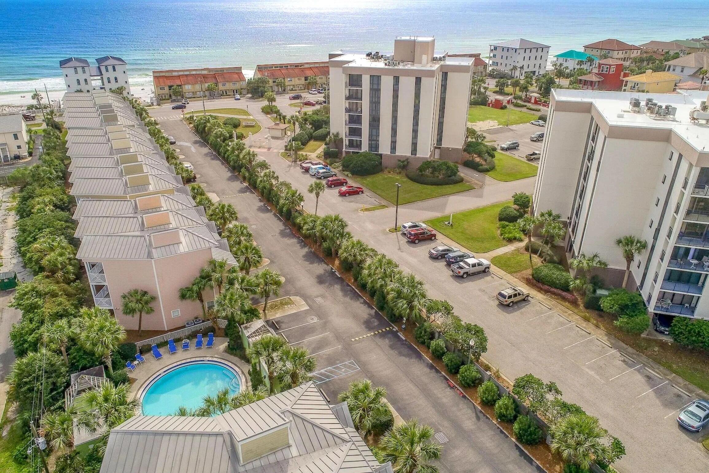 BEACH POINTE - Residential