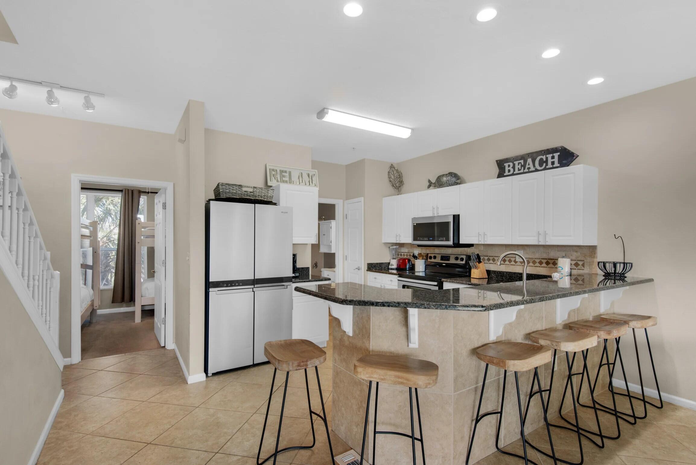 BEACH POINTE - Residential