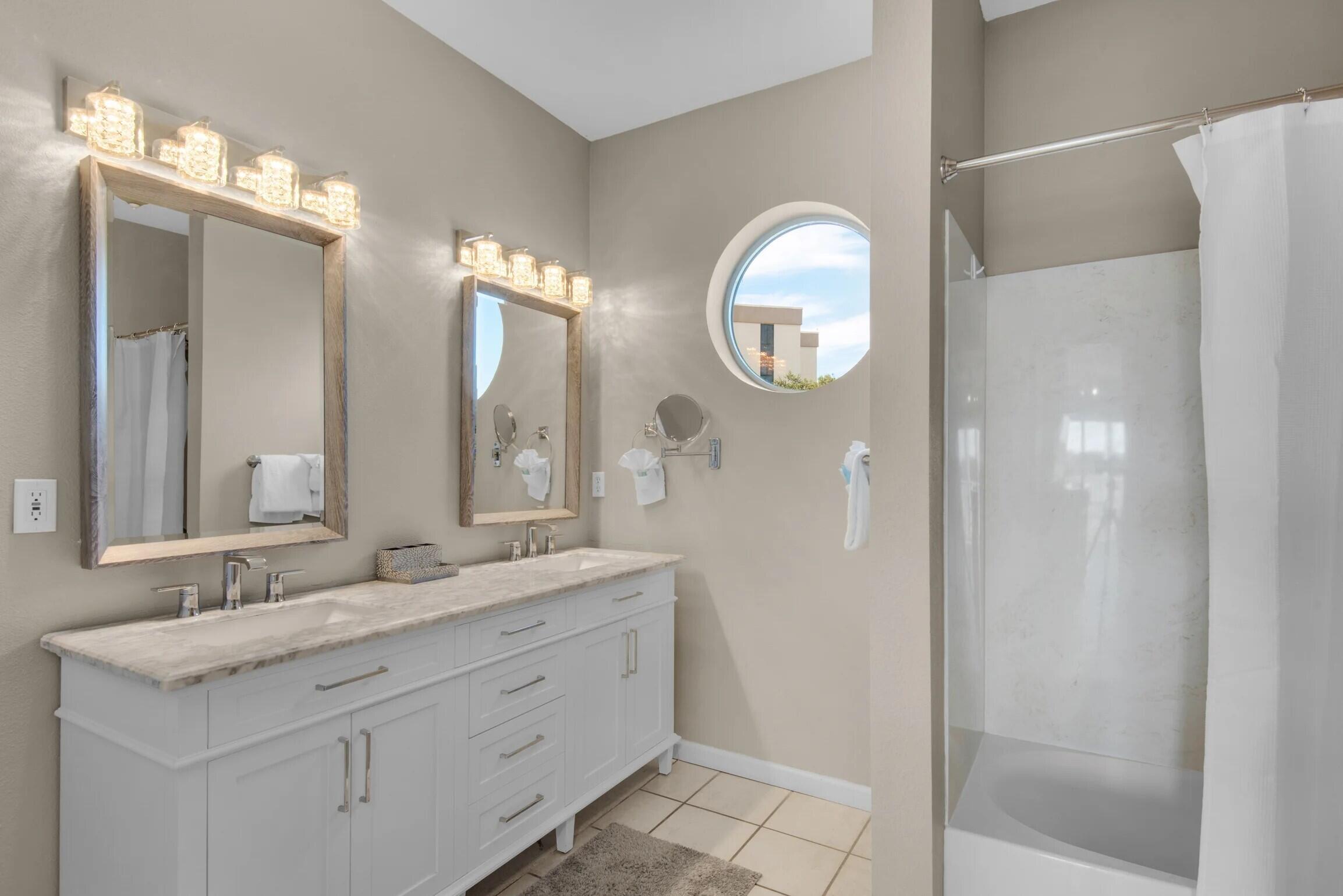 BEACH POINTE - Residential