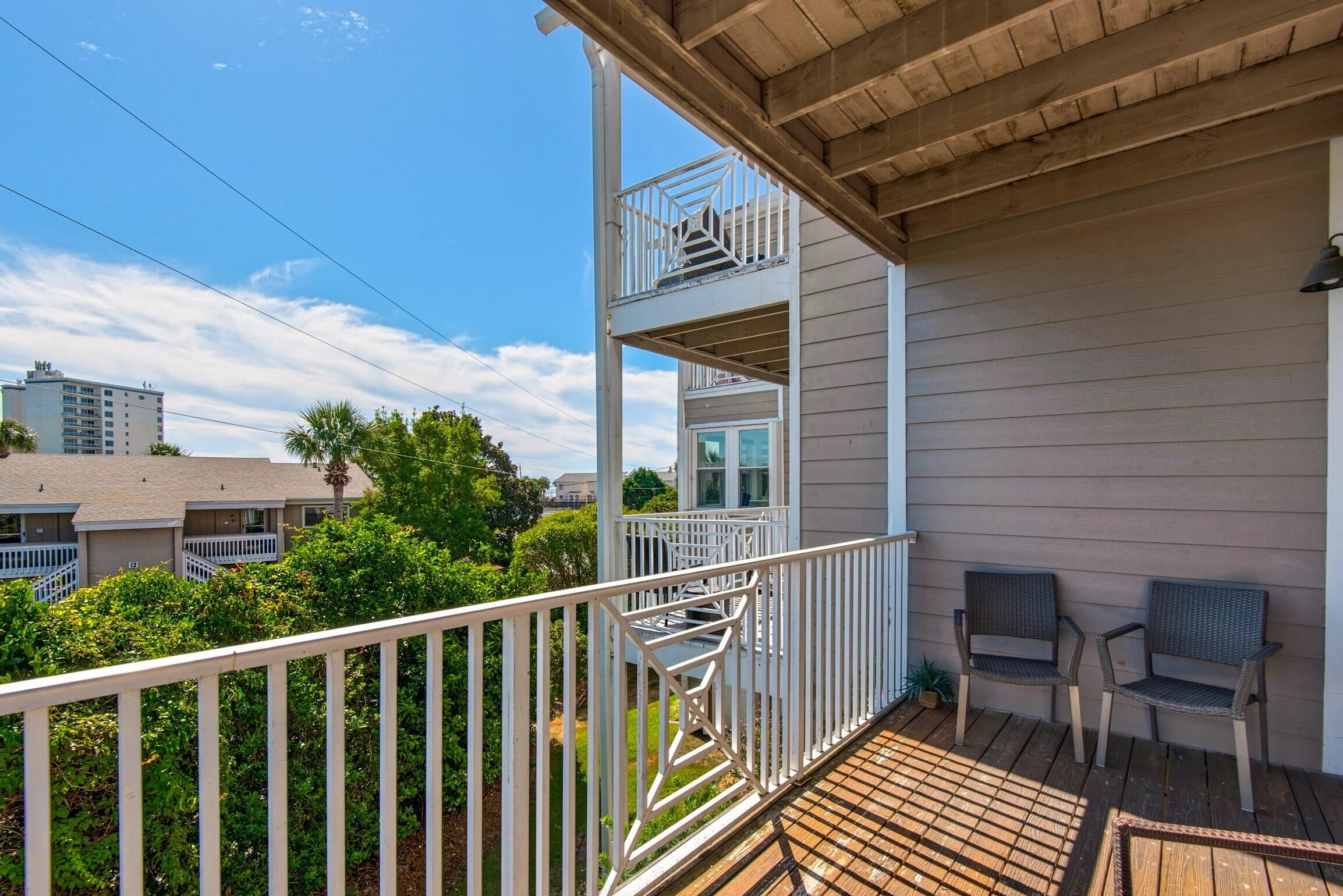 BEACH POINTE - Residential