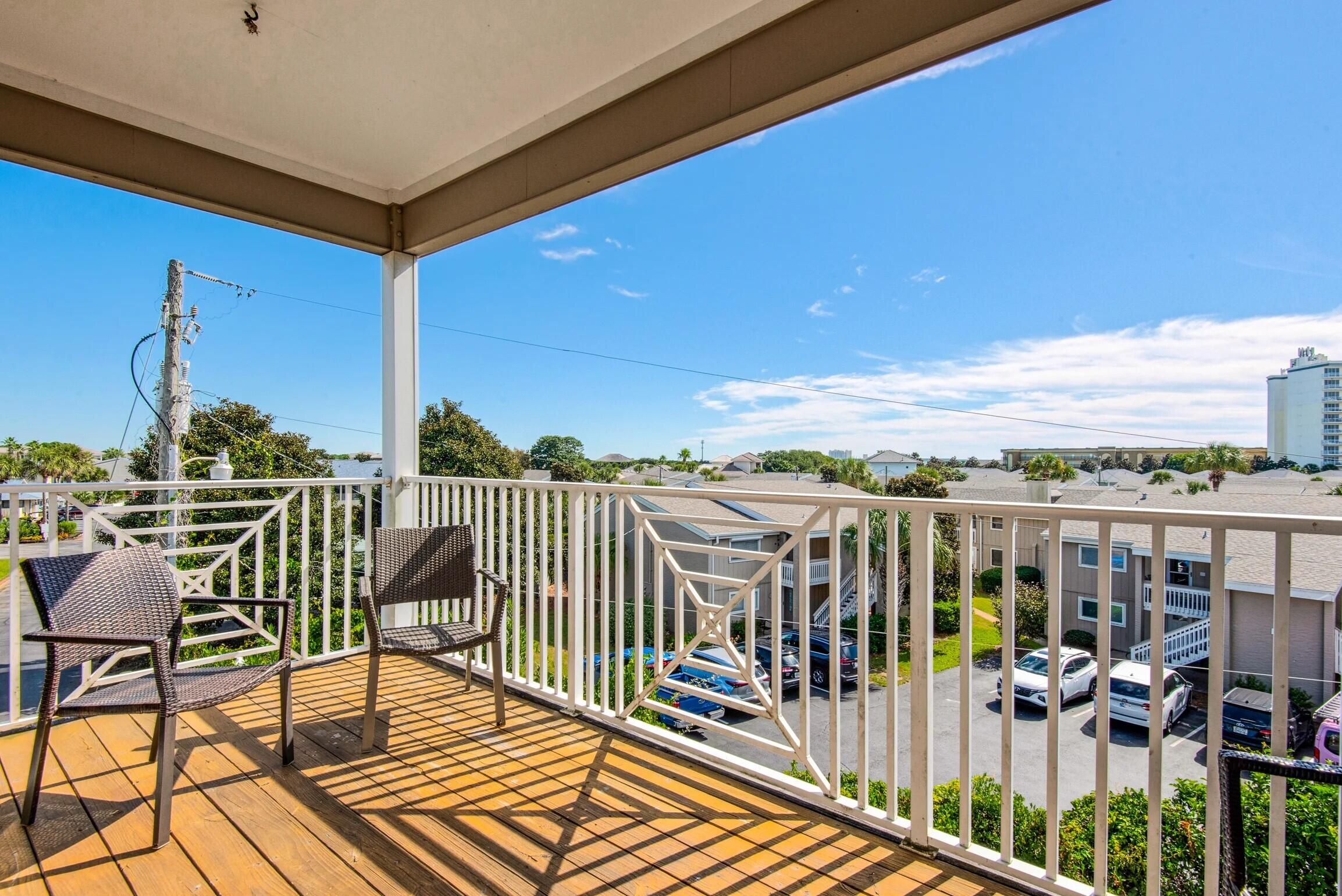 BEACH POINTE - Residential