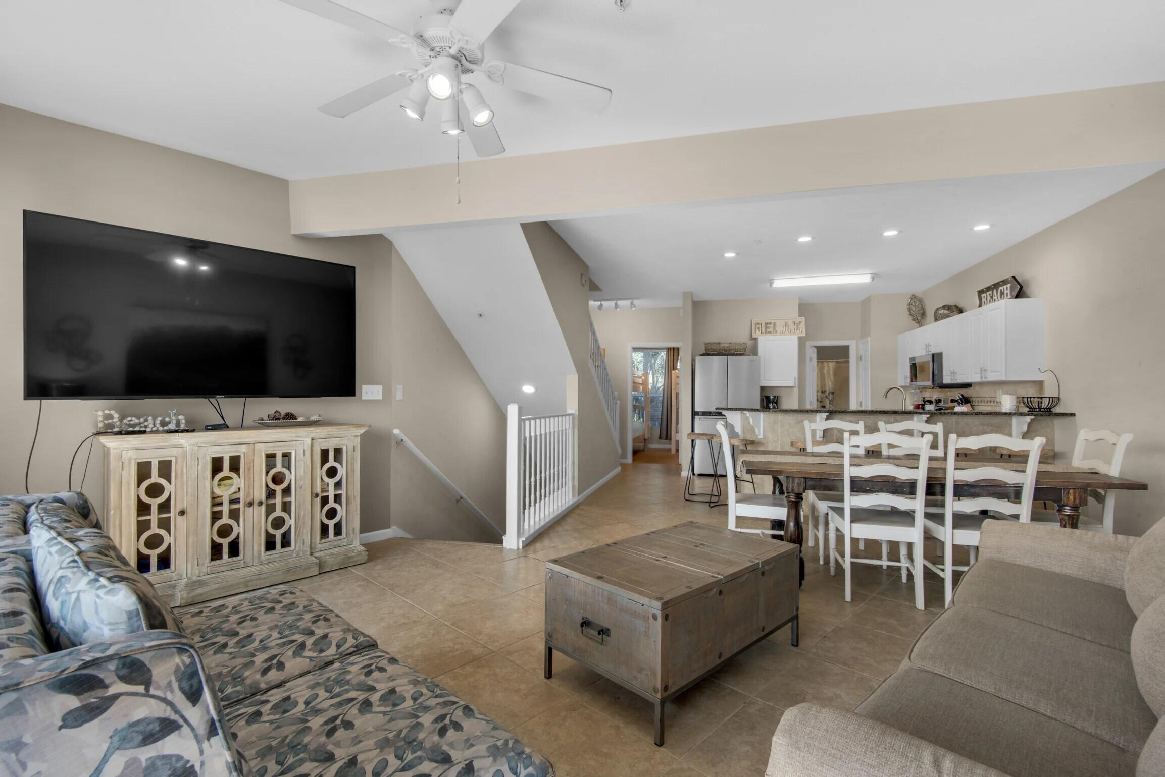 BEACH POINTE - Residential