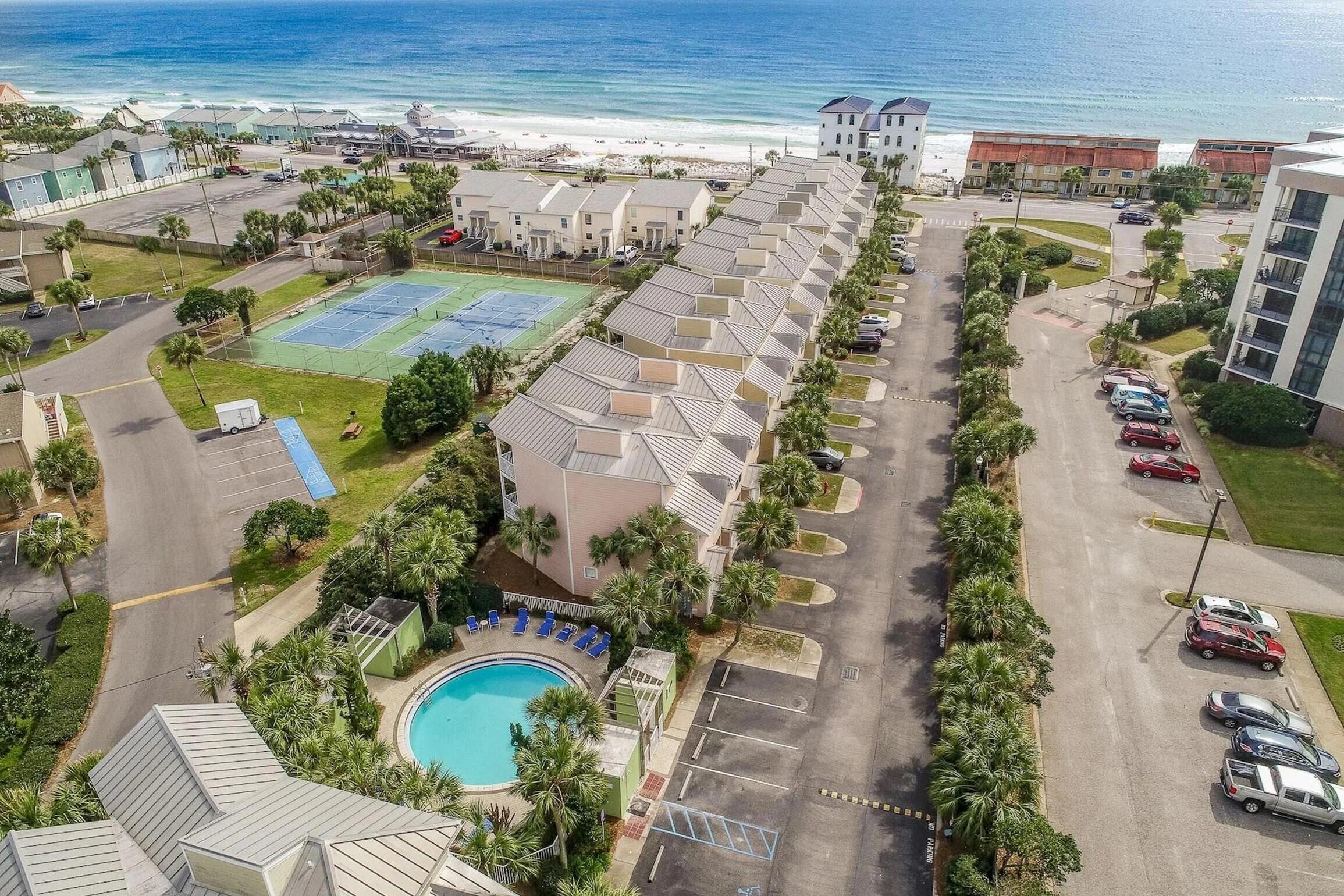 BEACH POINTE - Residential