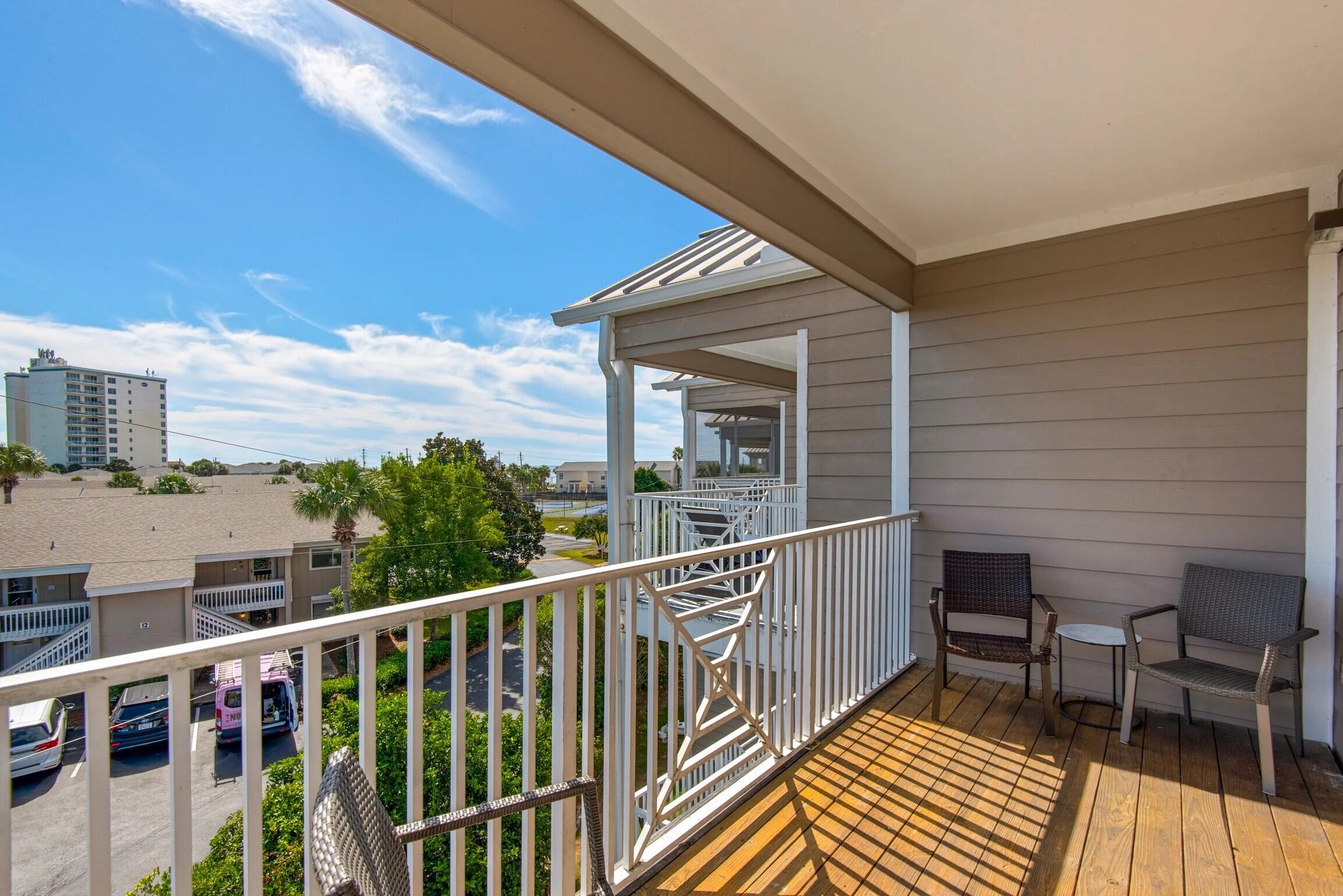 BEACH POINTE - Residential