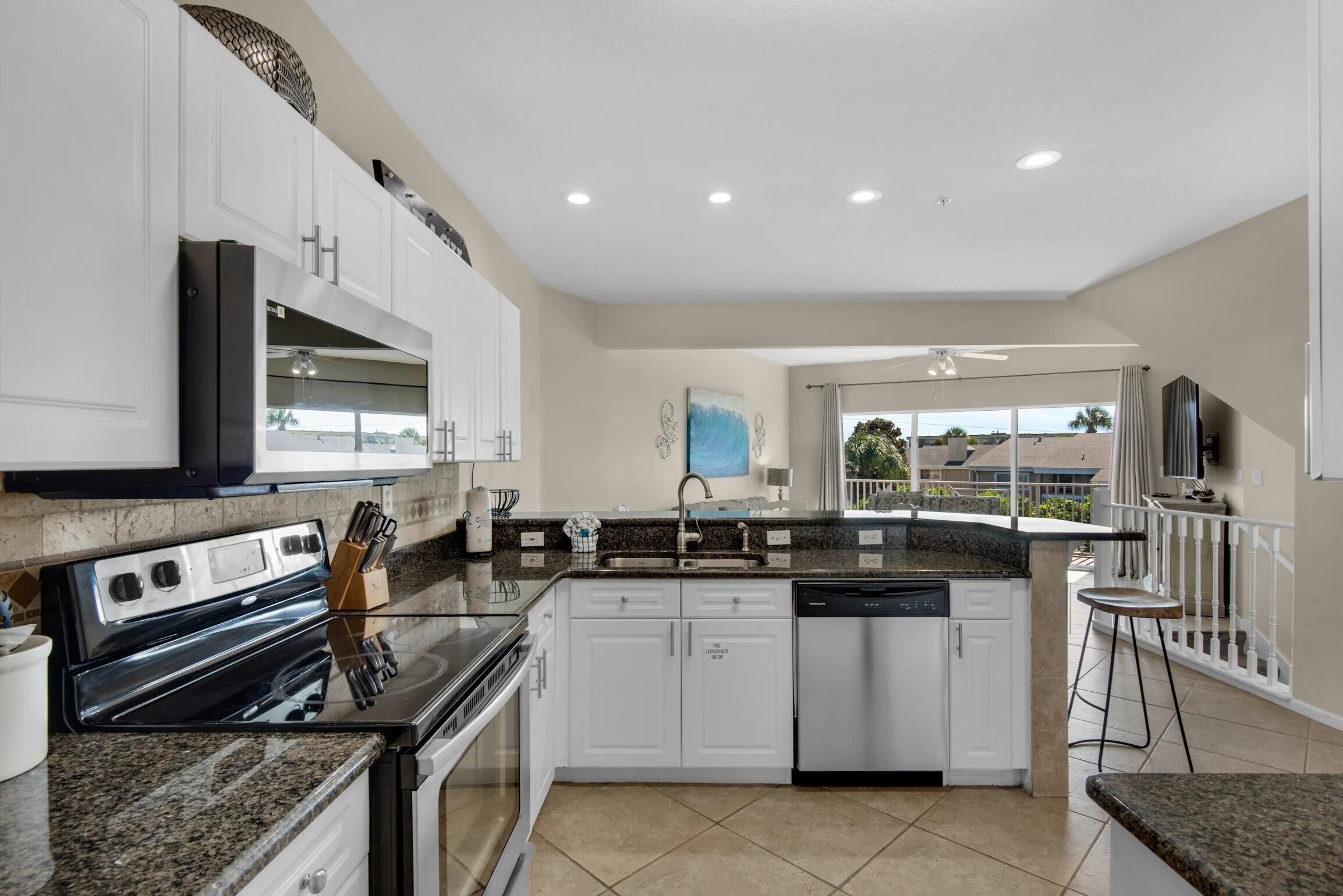 BEACH POINTE - Residential