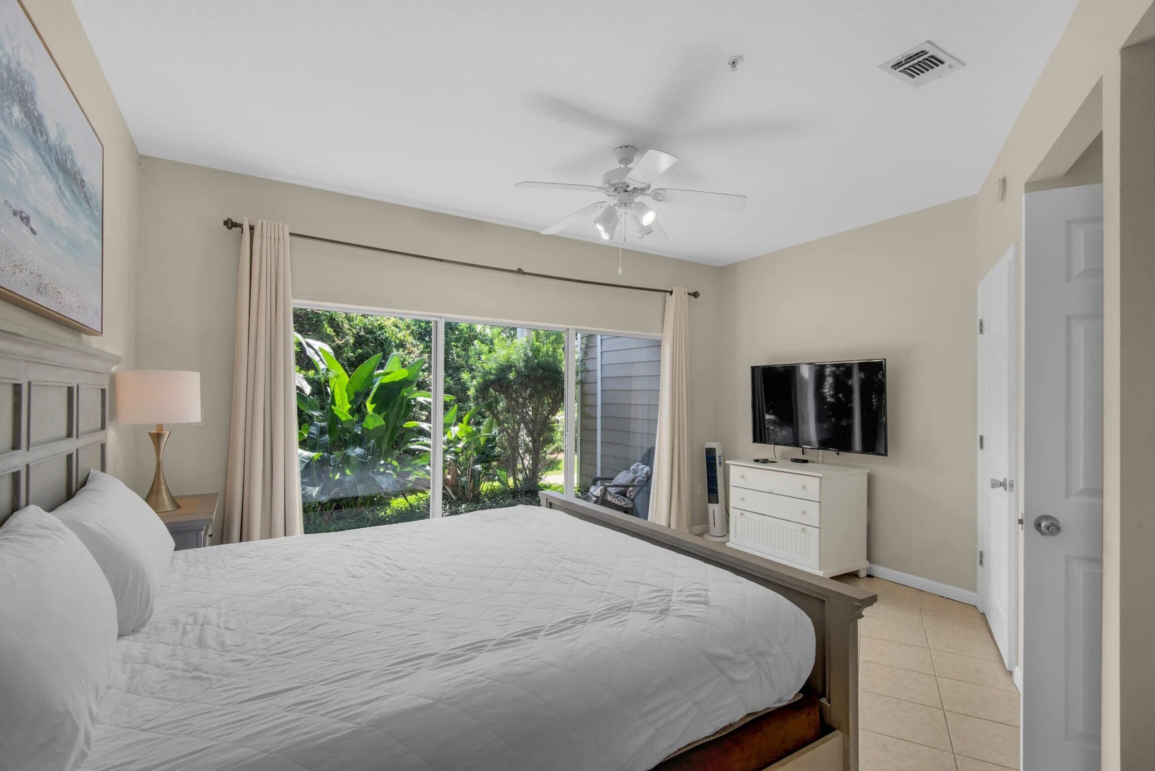 BEACH POINTE - Residential