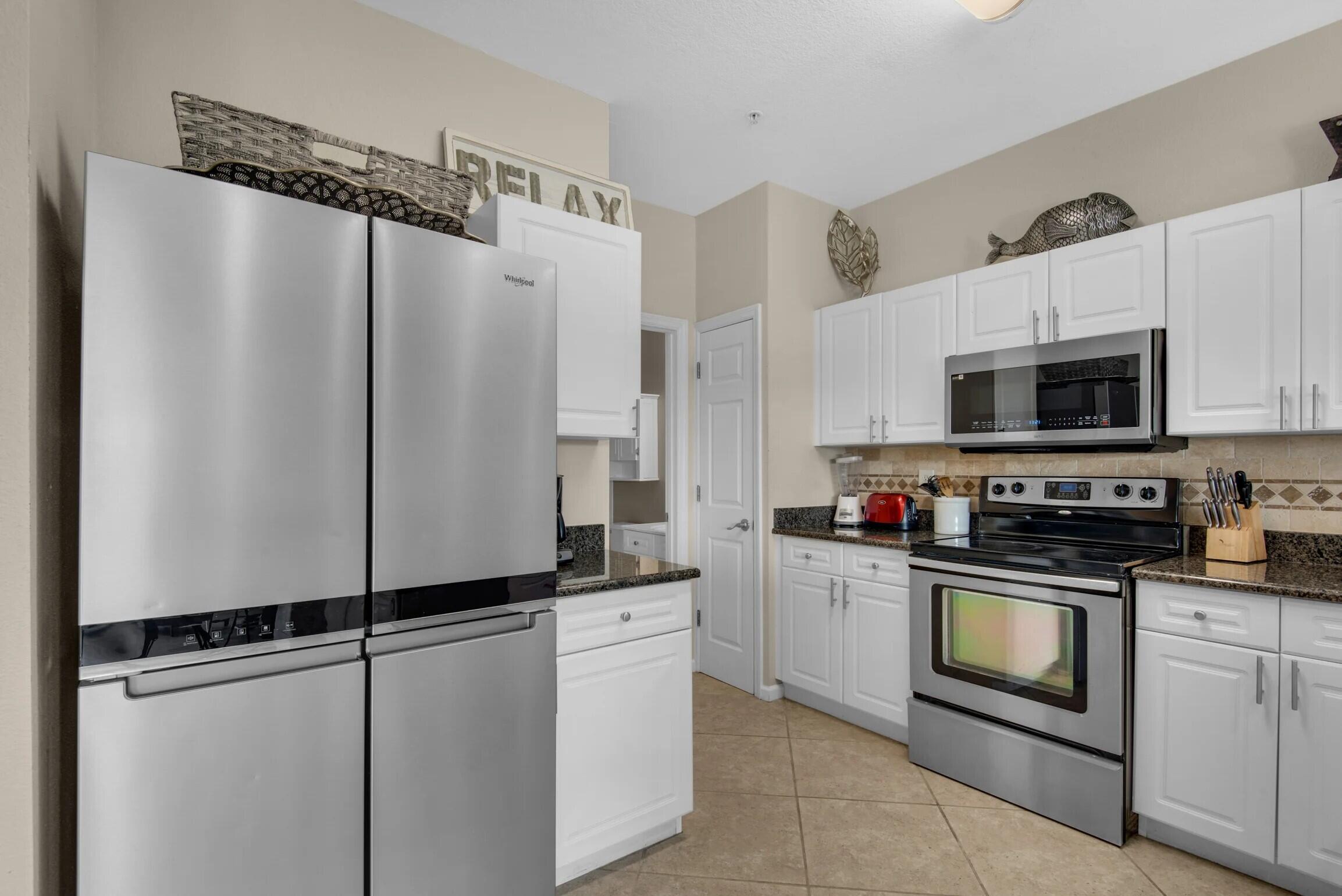 BEACH POINTE - Residential