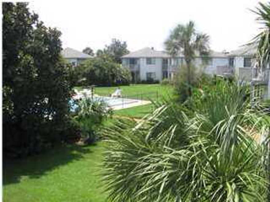 Great unit that overlooks pool.