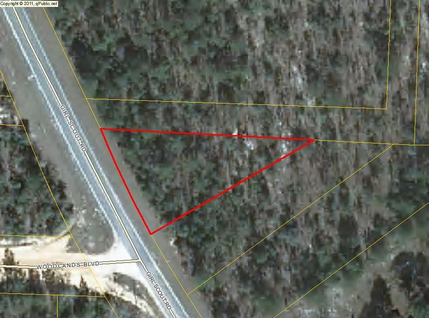 Wooded lot would be suitable for a mobile home. Good for workers at Eglin AFB or Crestview and DeFuniak Springs.