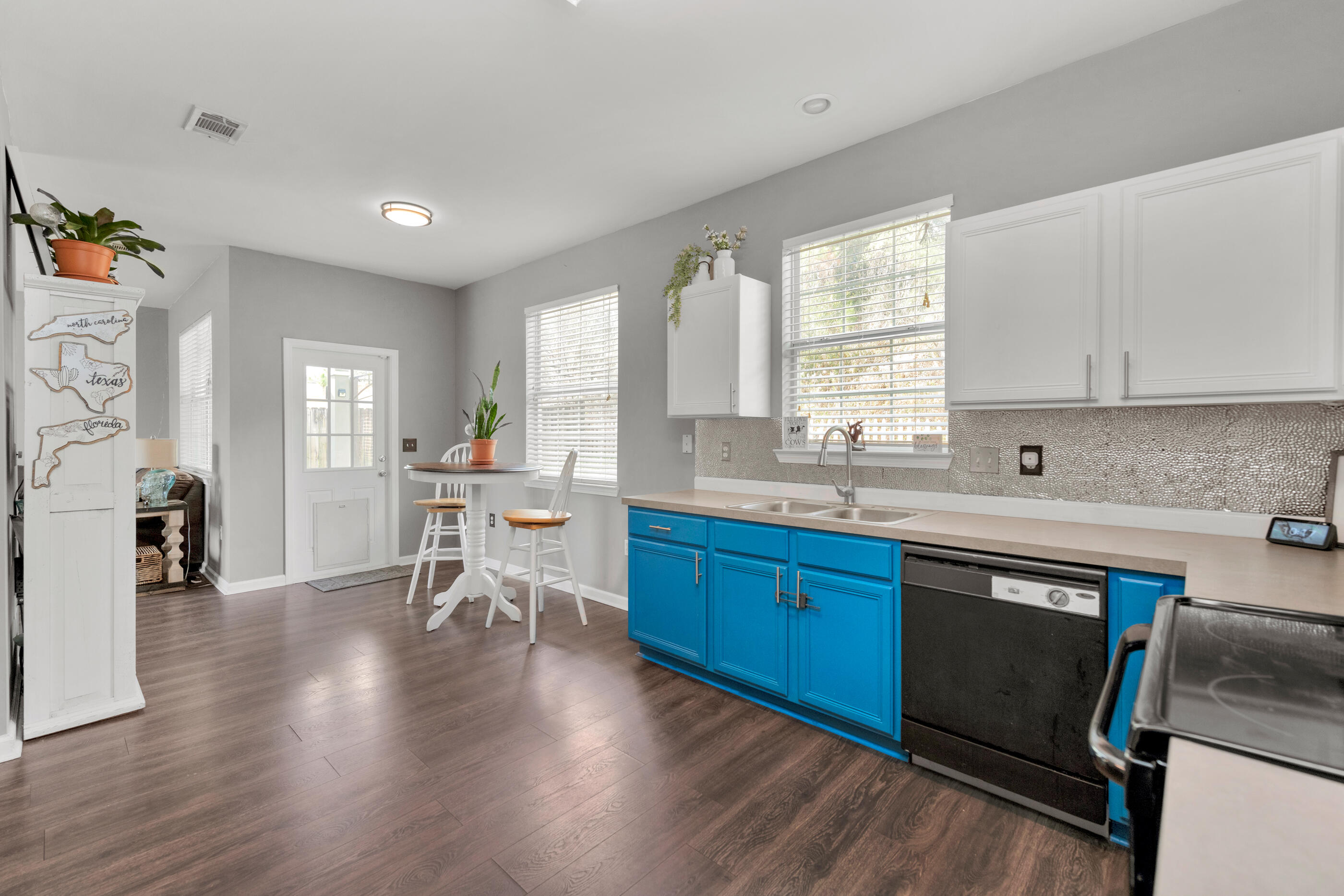 SANDY RIDGE ESTATES - Residential