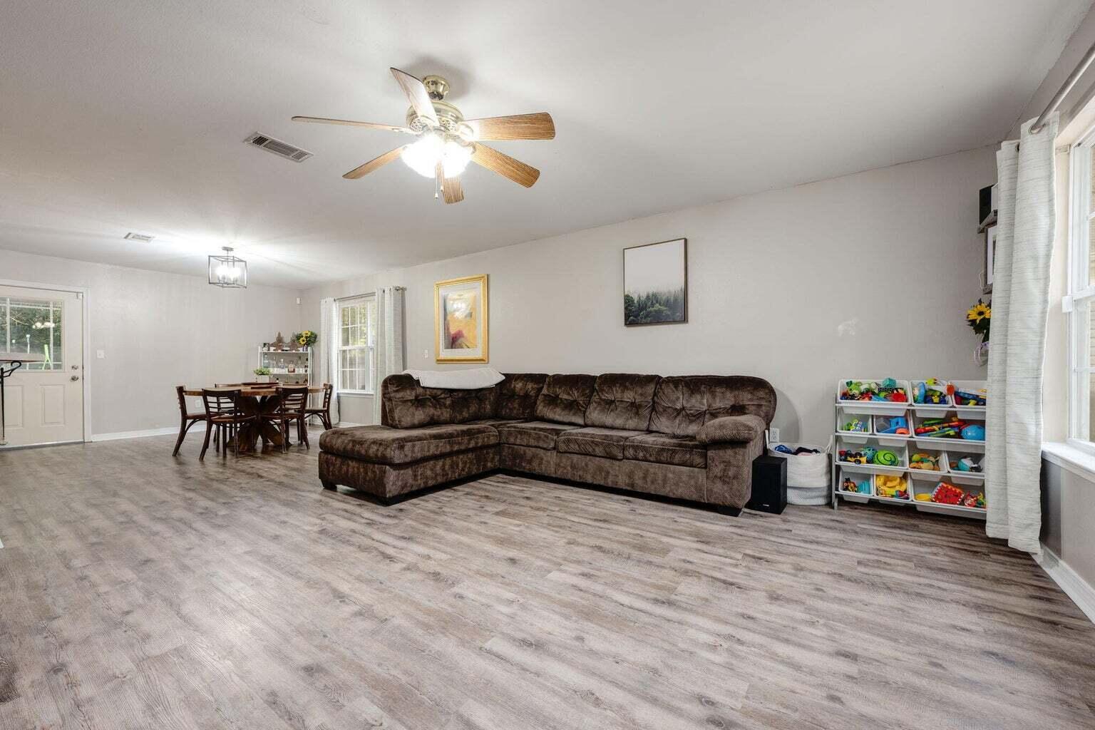 MORRIS ADDN TO CRESTVIEW - Residential Lease
