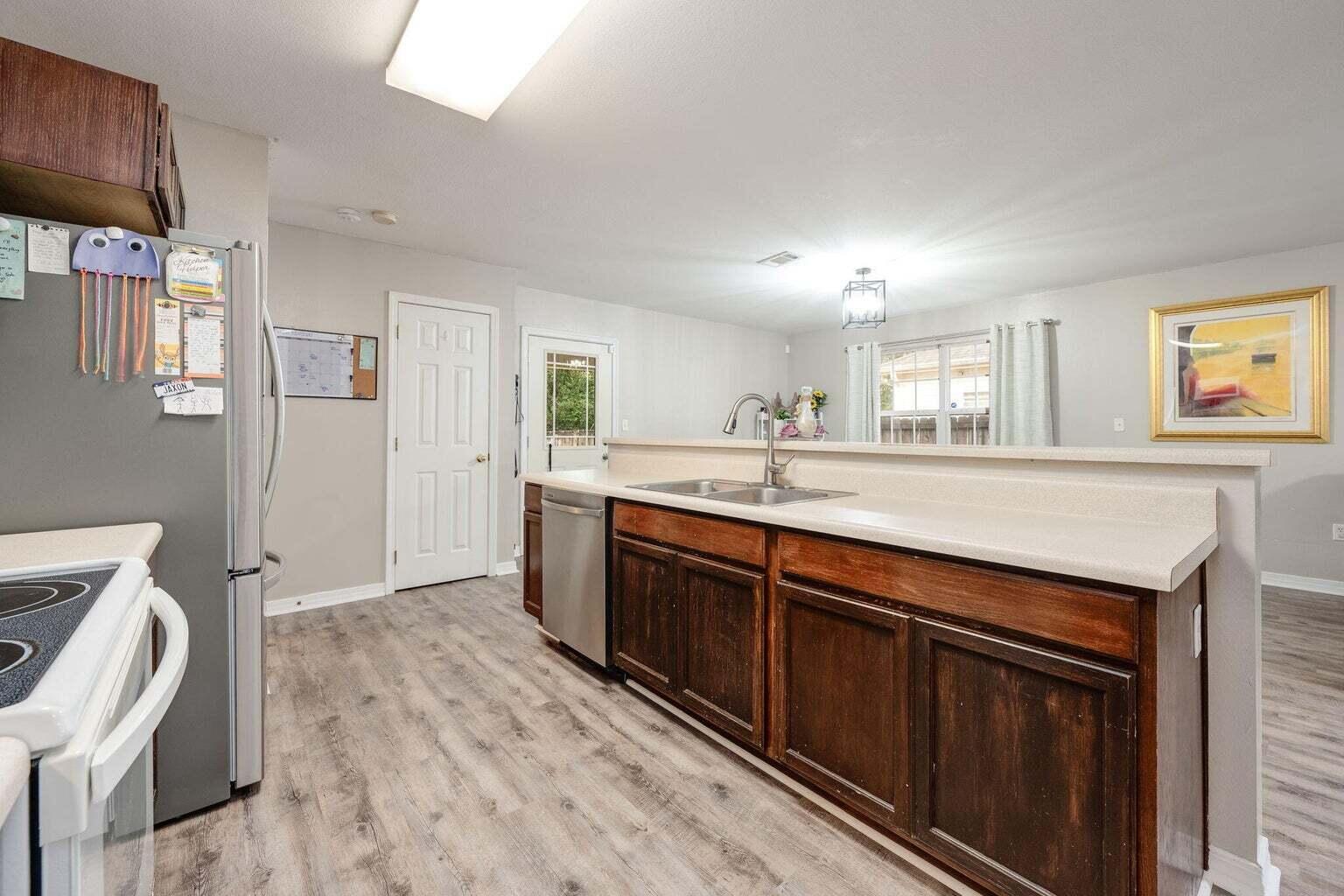 MORRIS ADDN TO CRESTVIEW - Residential Lease