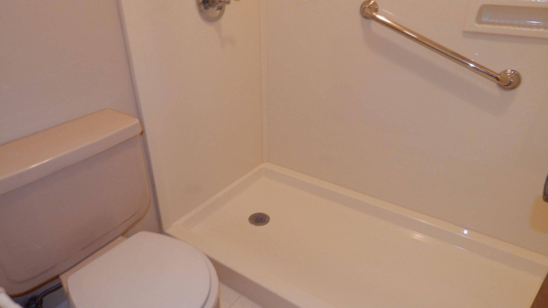 LAKE LORRAINE ESTATES 3 - Residential