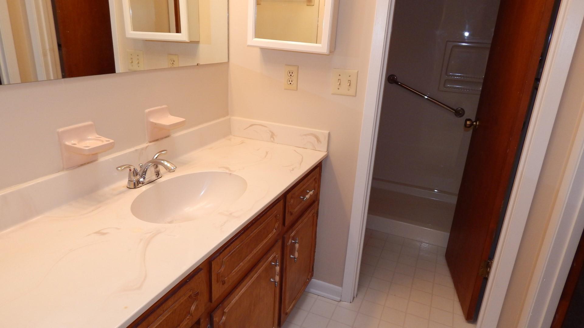 LAKE LORRAINE ESTATES 3 - Residential