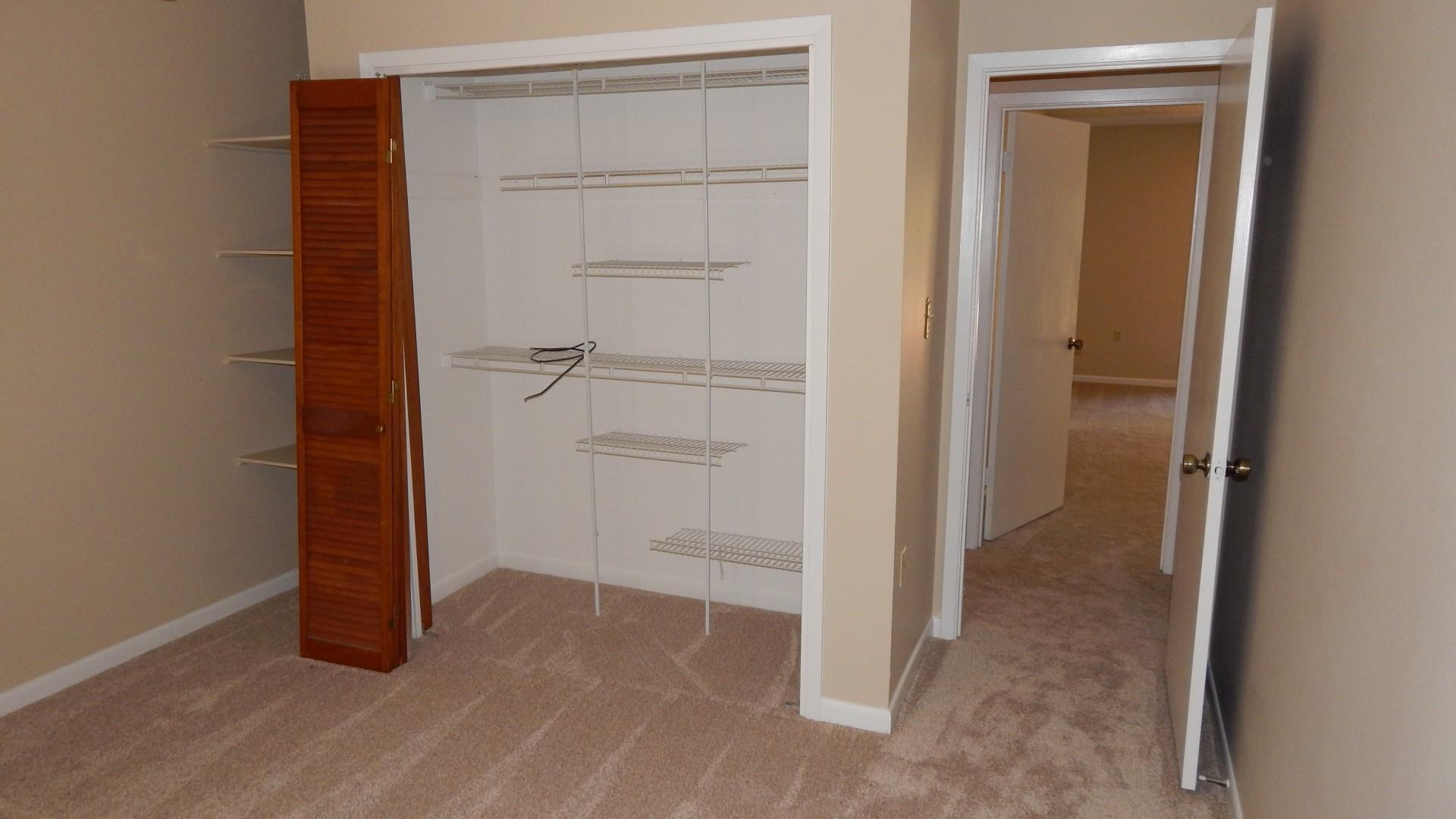 LAKE LORRAINE ESTATES 3 - Residential