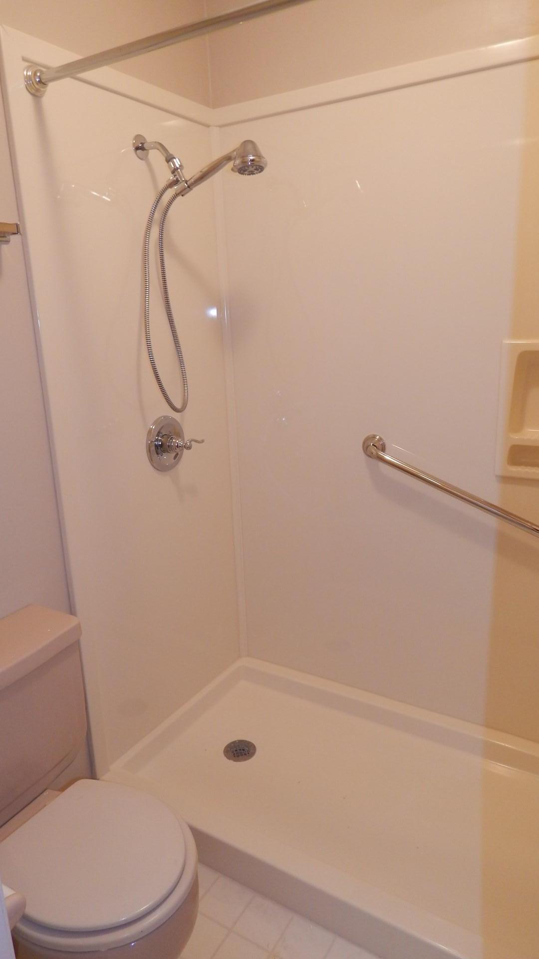 LAKE LORRAINE ESTATES 3 - Residential