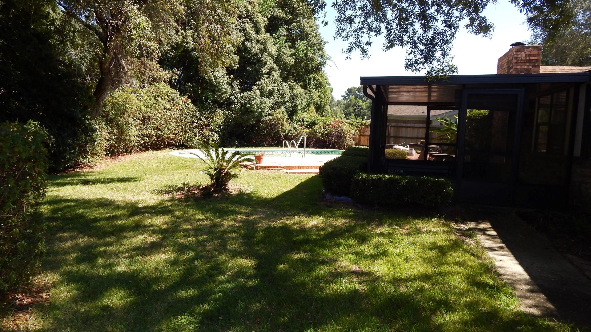 LAKE LORRAINE ESTATES 3 - Residential