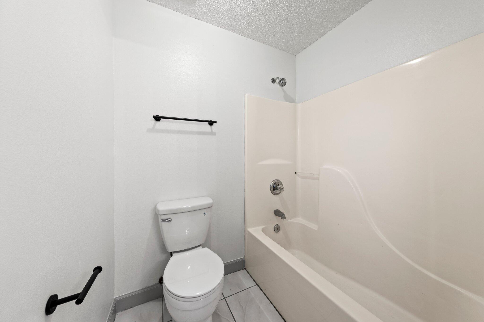 HUNTINGTON S/D PH 3 - Residential Lease