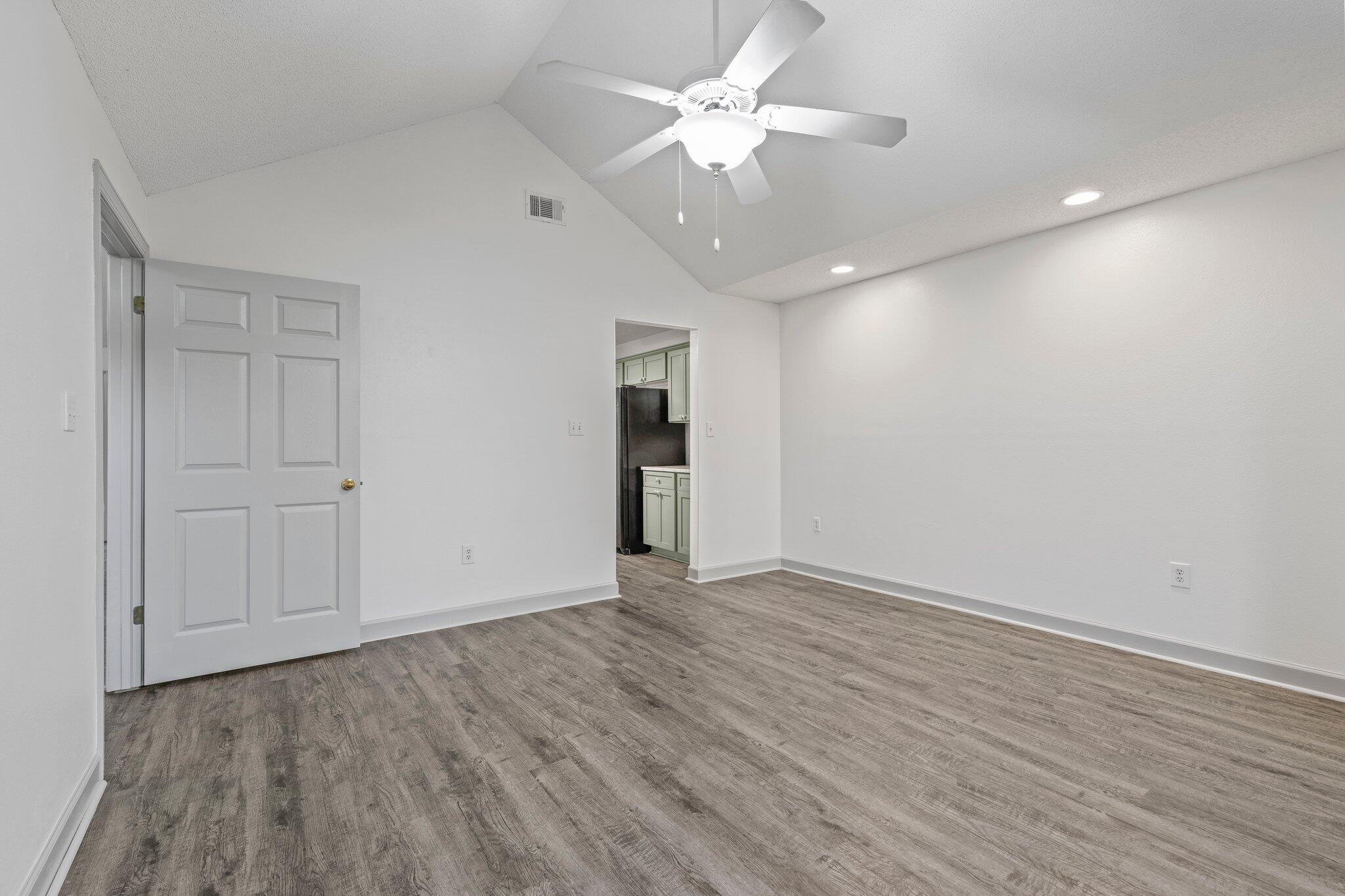 HUNTINGTON S/D PH 3 - Residential Lease