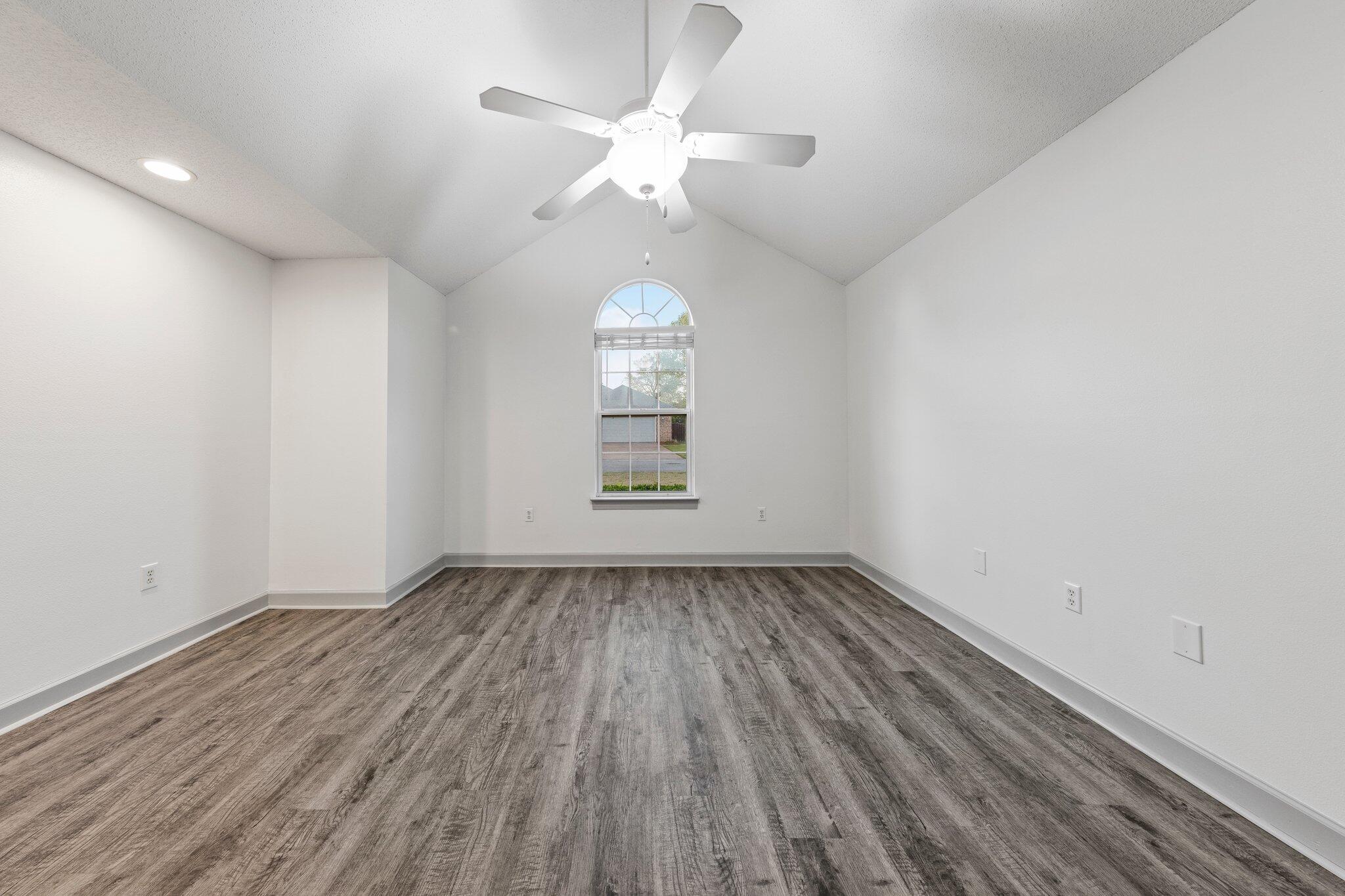 HUNTINGTON S/D PH 3 - Residential Lease