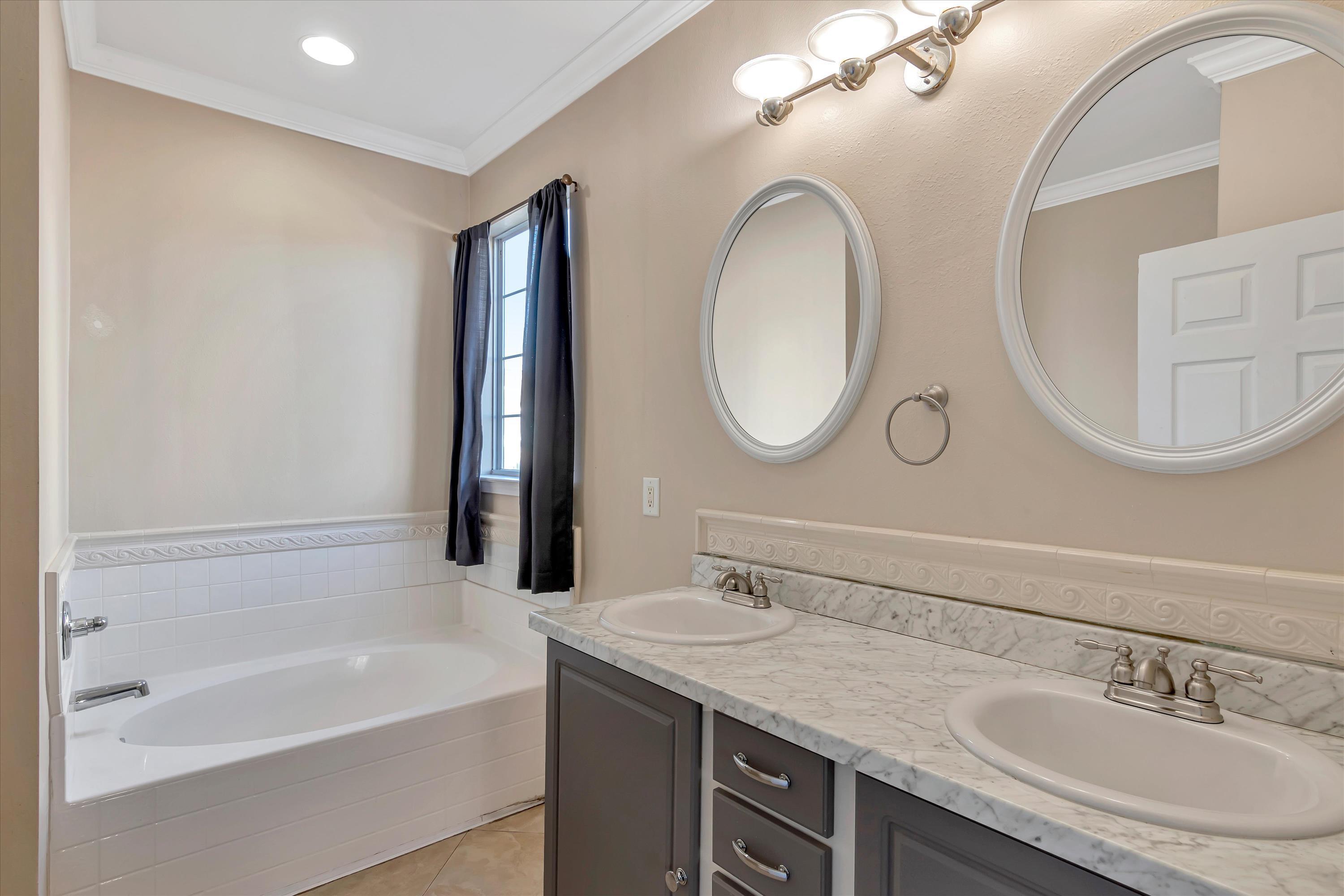 SANDY RIDGE ESTATES - Residential