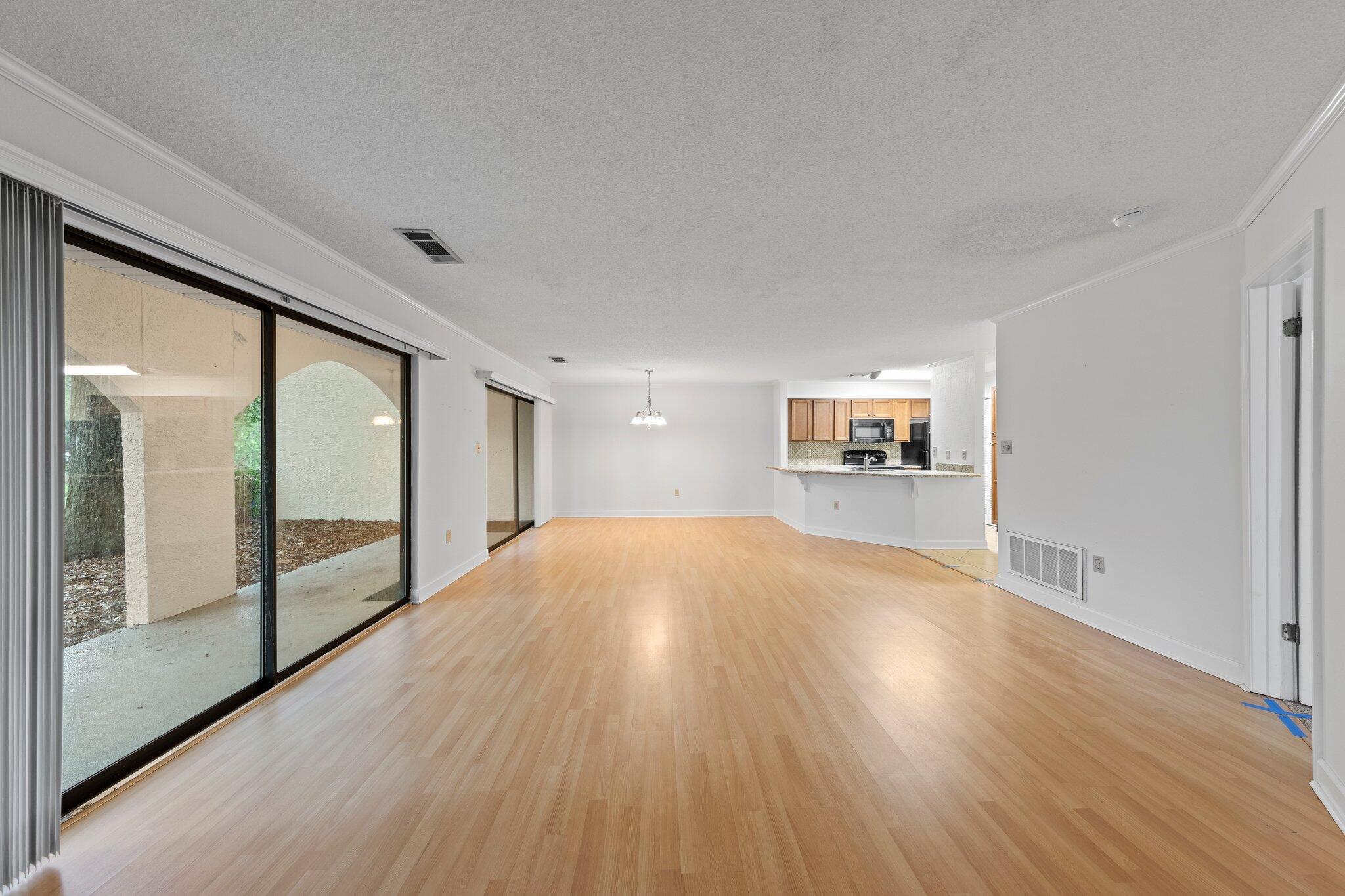 LAKESIDE CONDO AT BLUEWATER BAY - Residential