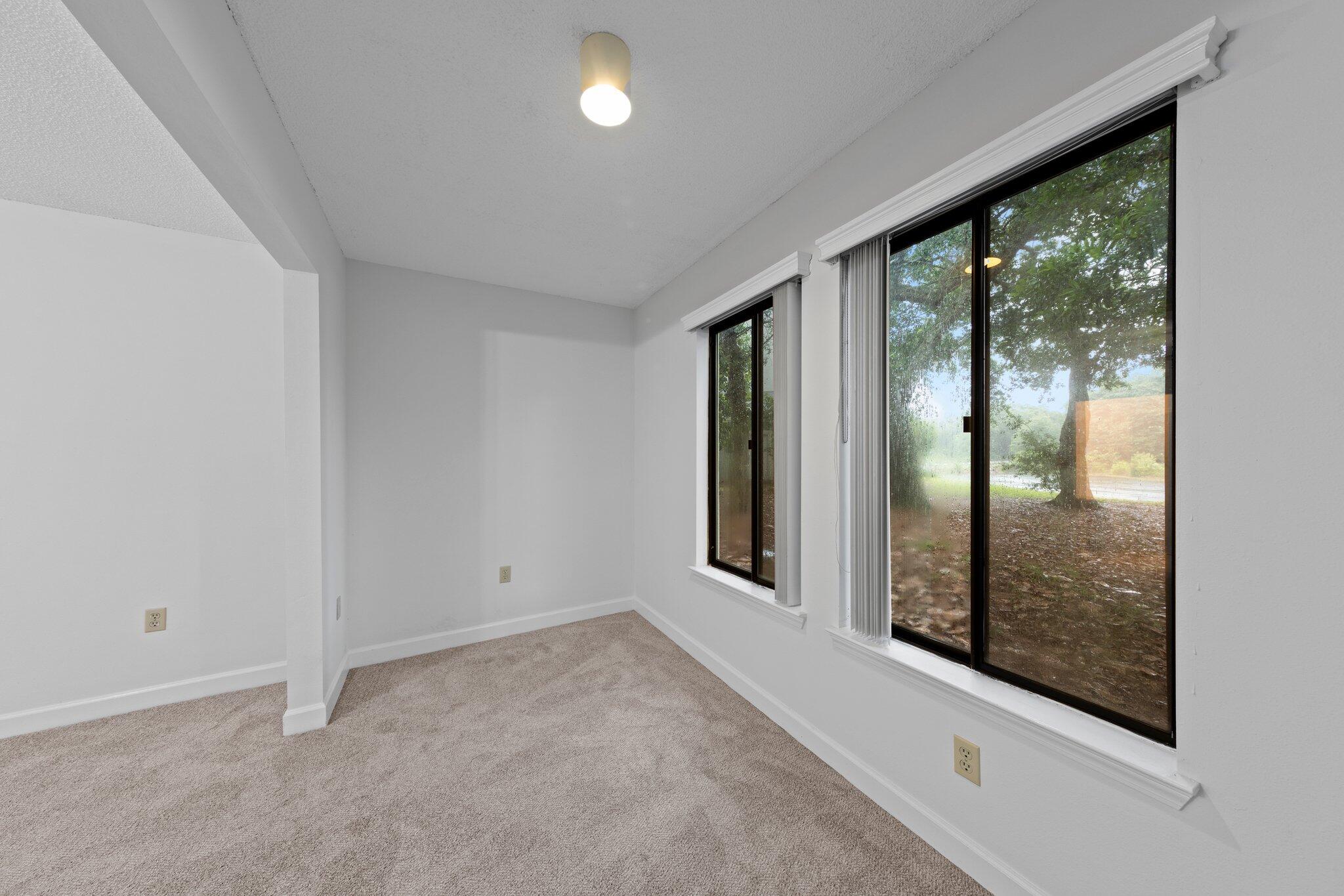 LAKESIDE CONDO AT BLUEWATER BAY - Residential