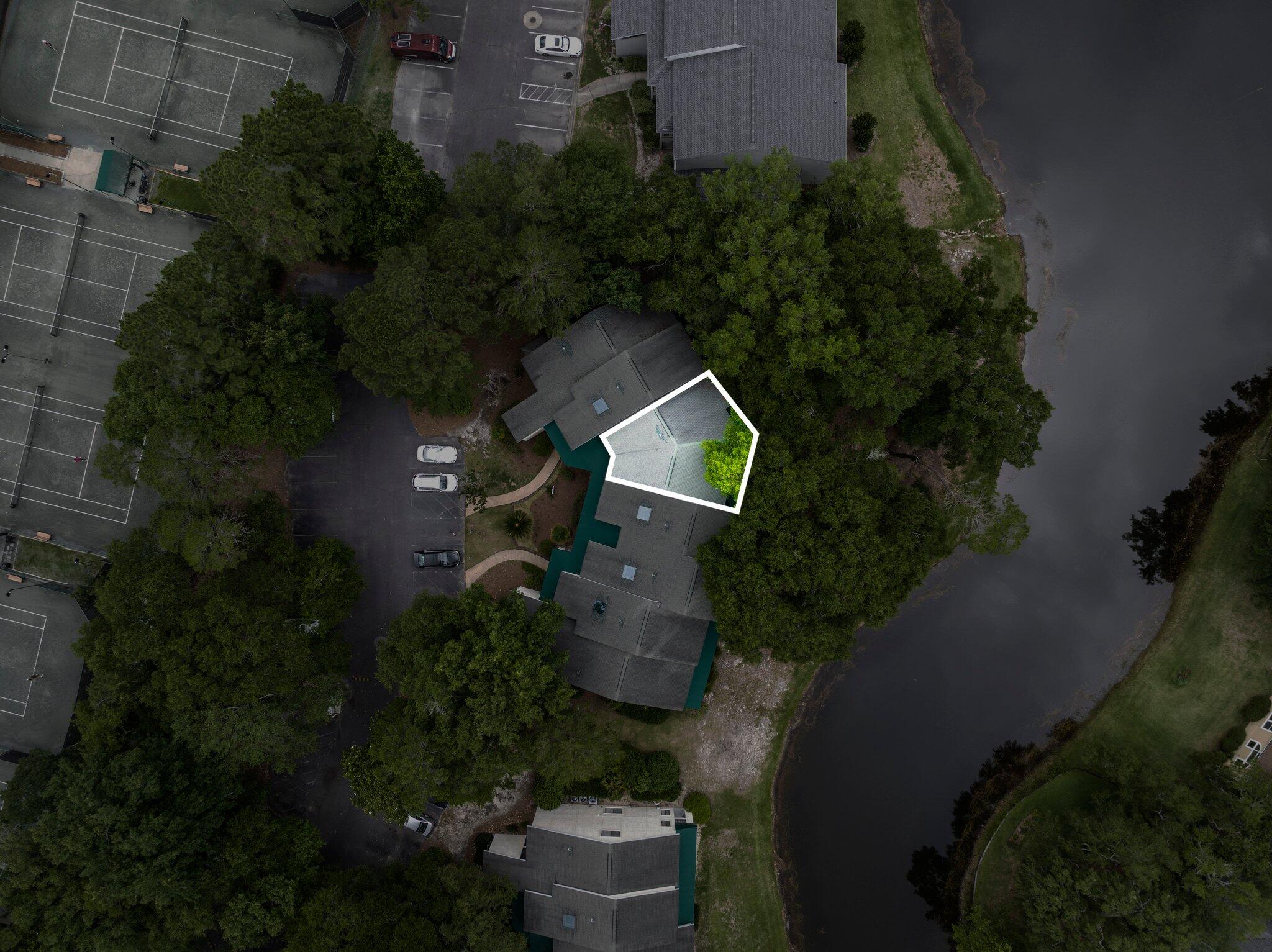 LAKESIDE CONDO AT BLUEWATER BAY - Residential