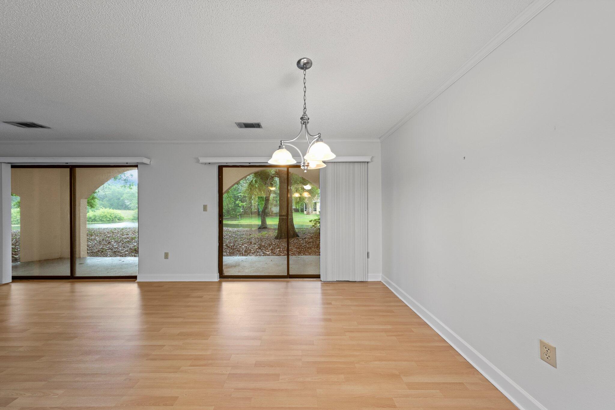 LAKESIDE CONDO AT BLUEWATER BAY - Residential