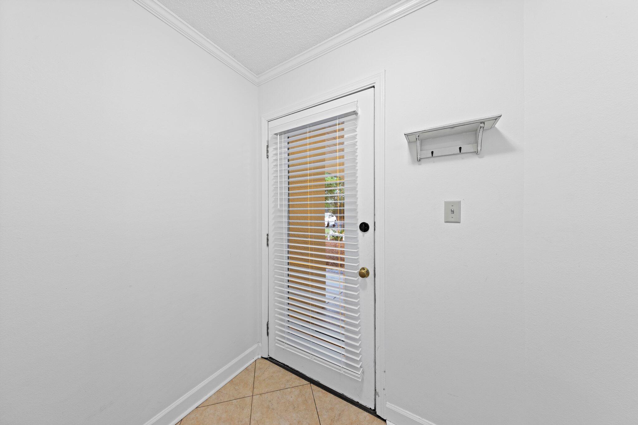 LAKESIDE CONDO AT BLUEWATER BAY - Residential