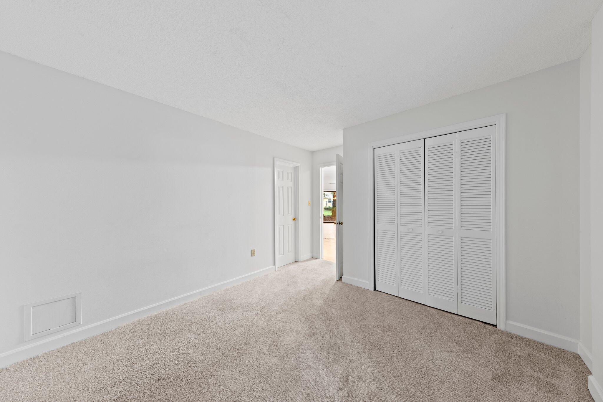 LAKESIDE CONDO AT BLUEWATER BAY - Residential