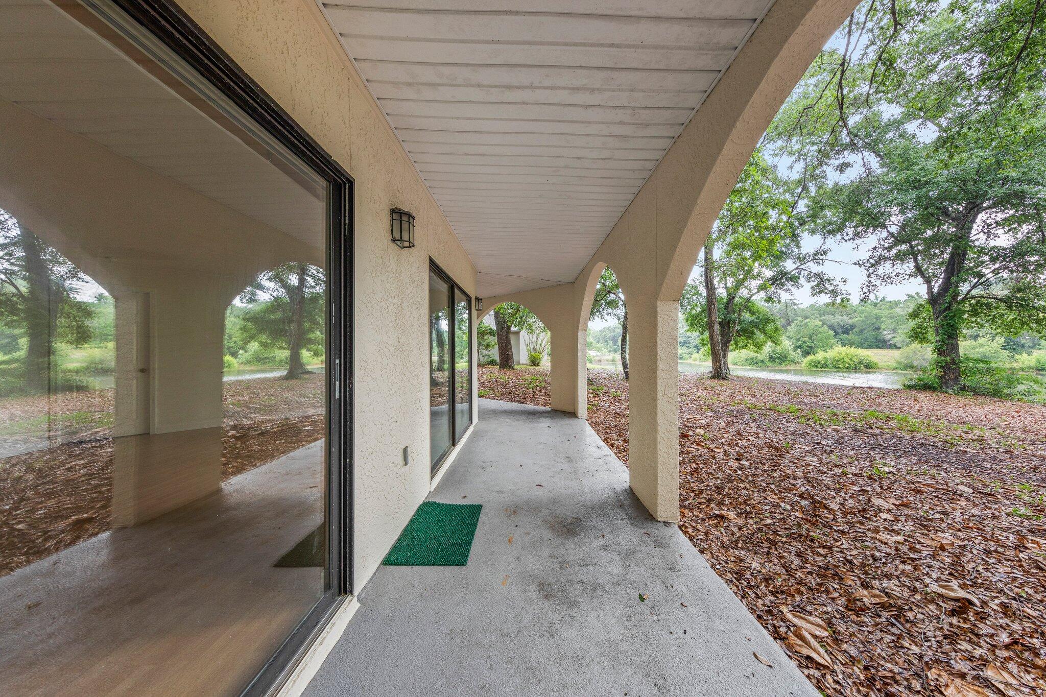 LAKESIDE CONDO AT BLUEWATER BAY - Residential