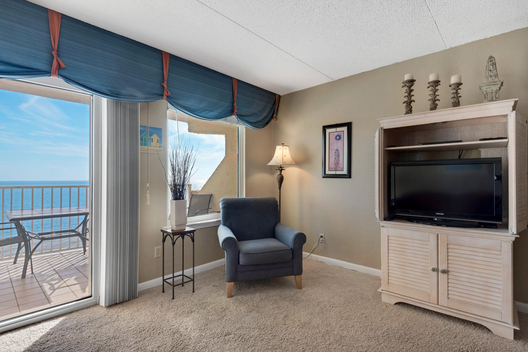 ISLAND ECHO CONDO - Residential