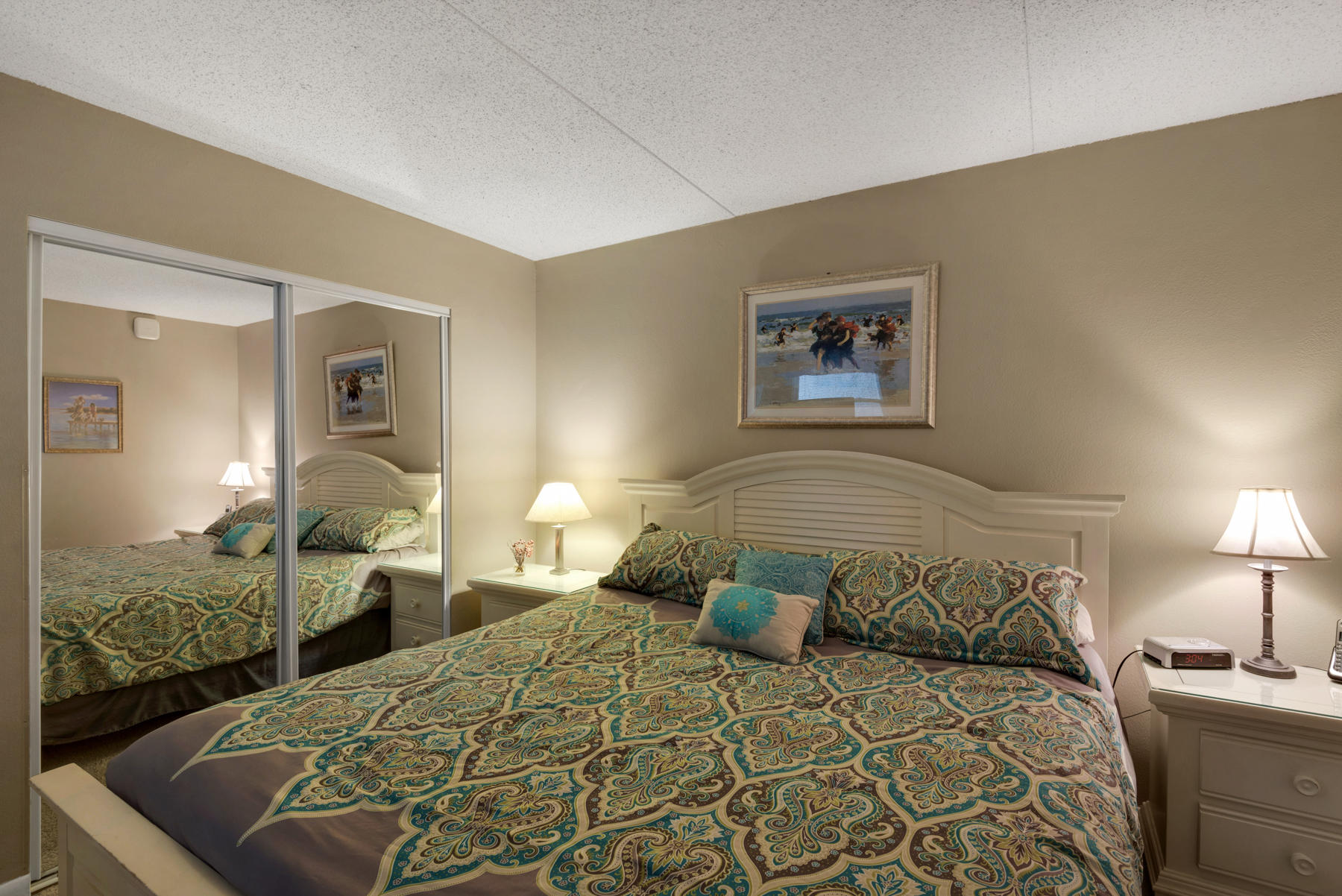 ISLAND ECHO CONDO - Residential