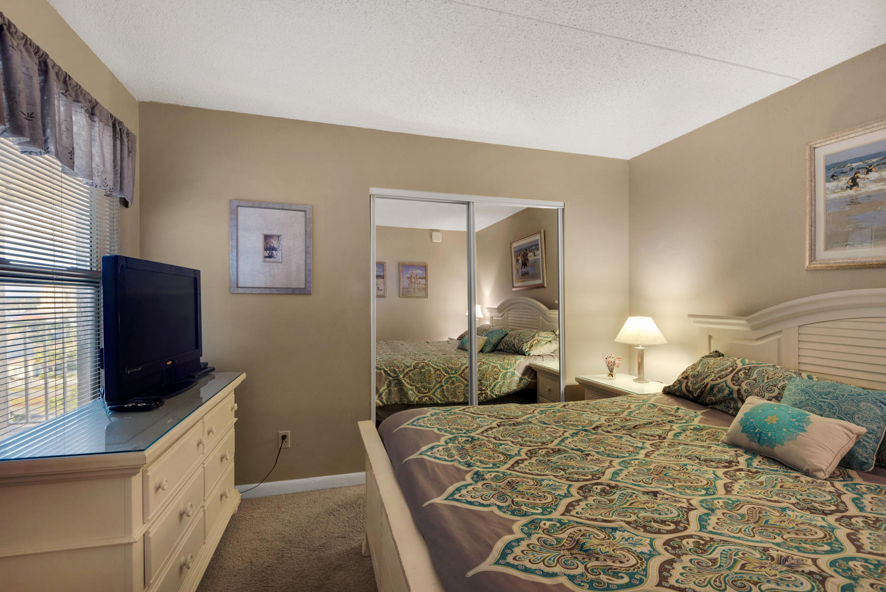 ISLAND ECHO CONDO - Residential