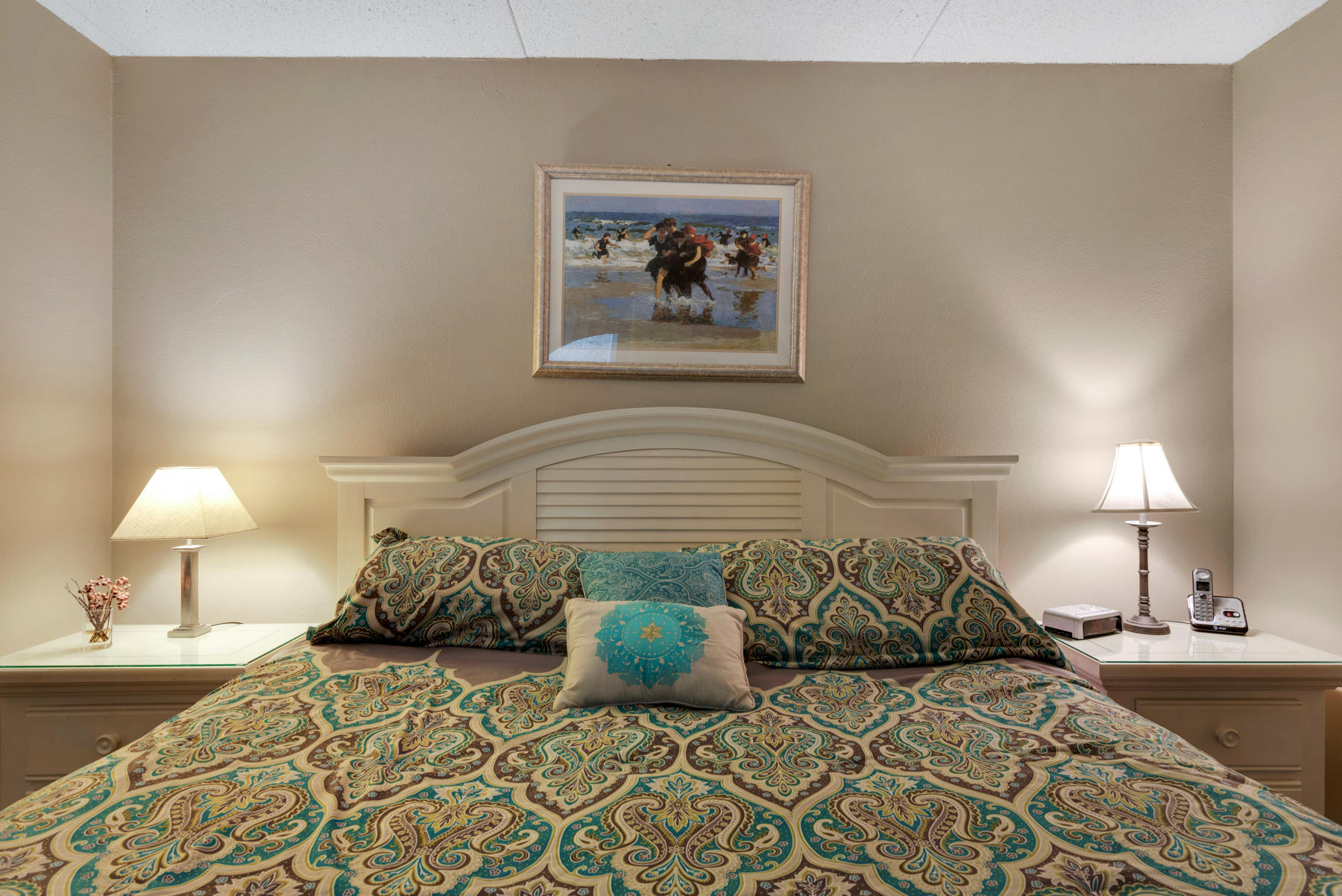 ISLAND ECHO CONDO - Residential