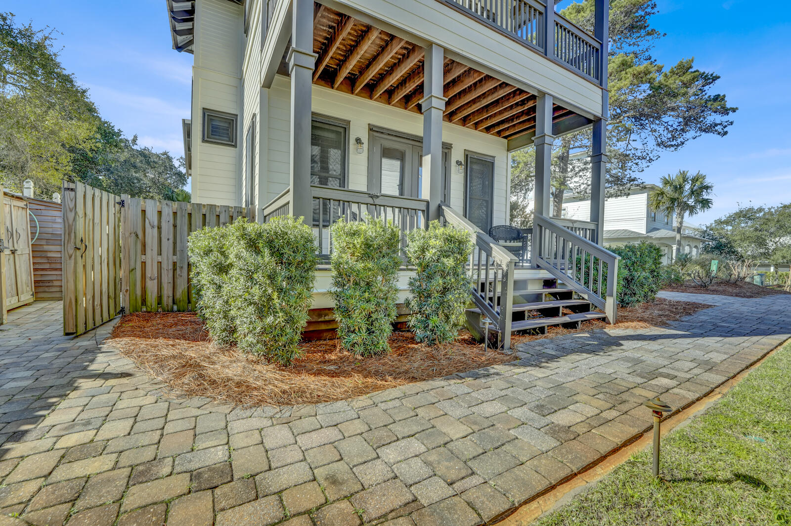 SEA POINTE - Residential