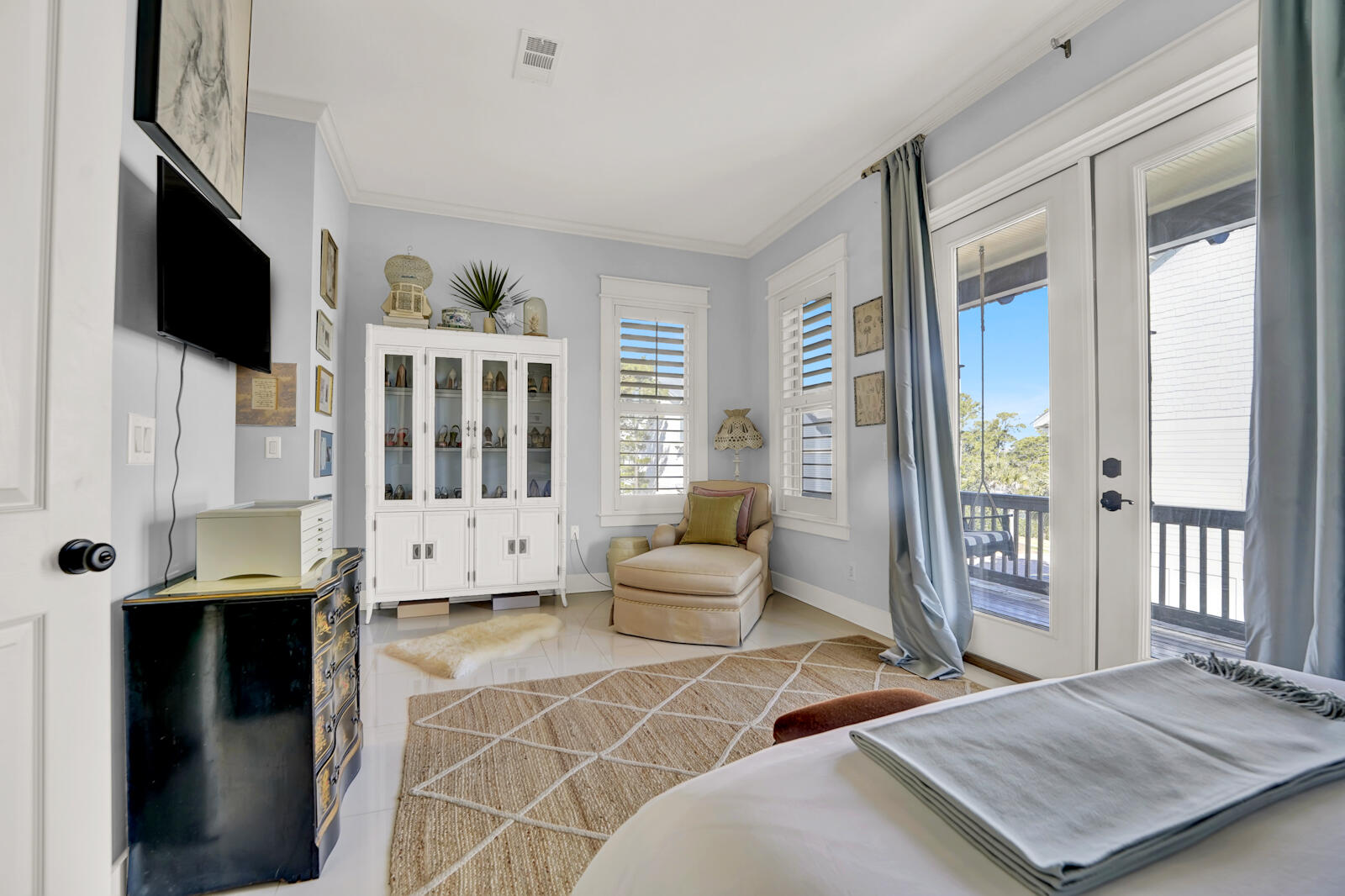 SEA POINTE - Residential