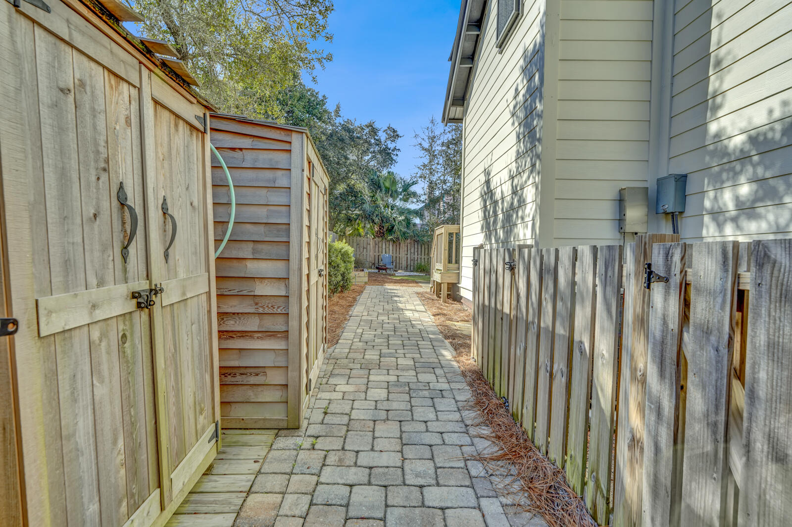 SEA POINTE - Residential