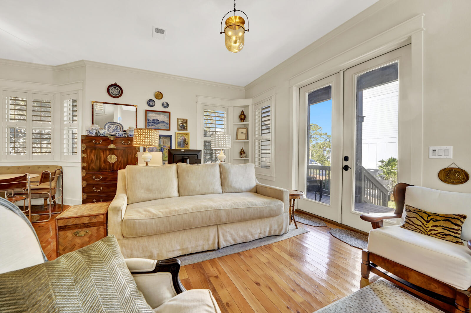 SEA POINTE - Residential