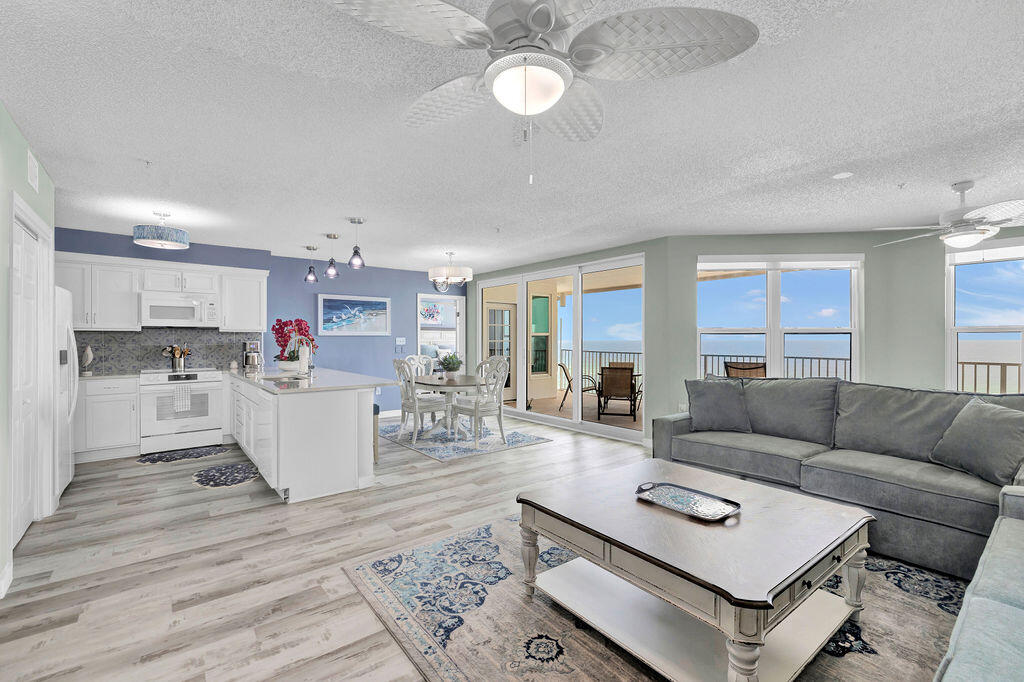 The Palms Condo - Residential