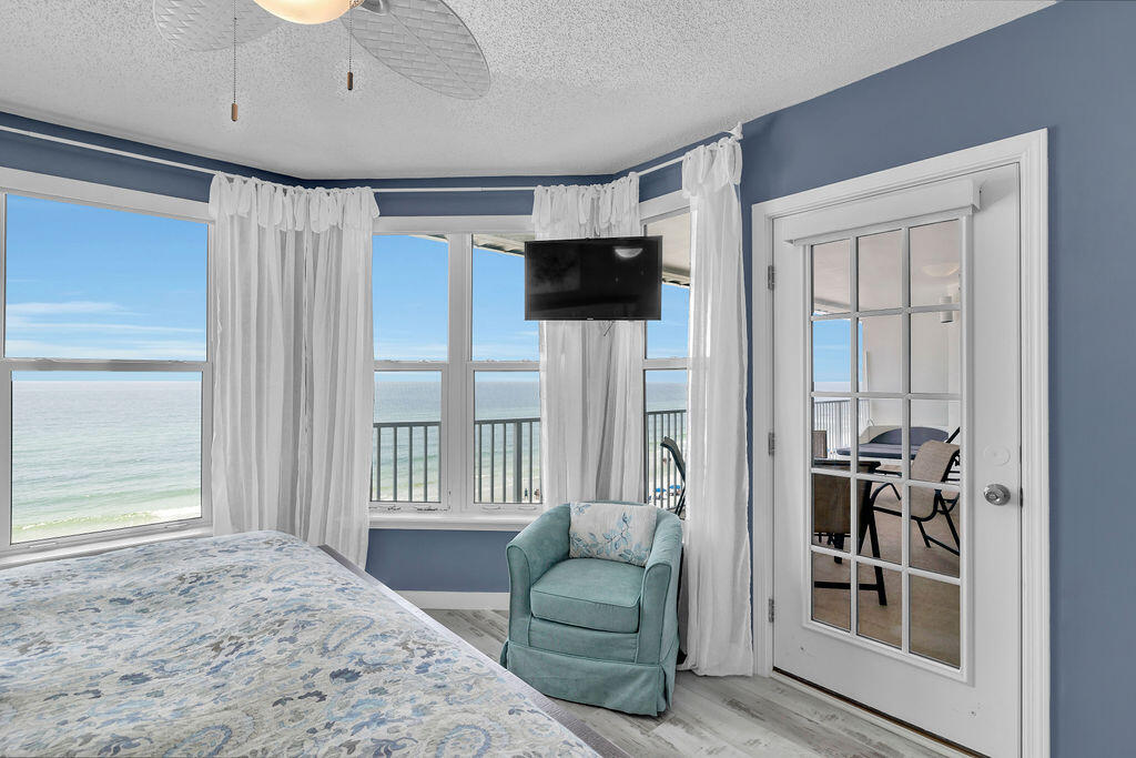 The Palms Condo - Residential