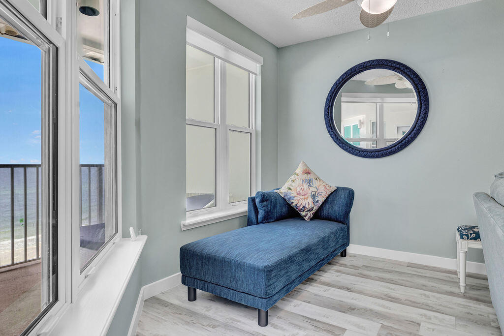 The Palms Condo - Residential