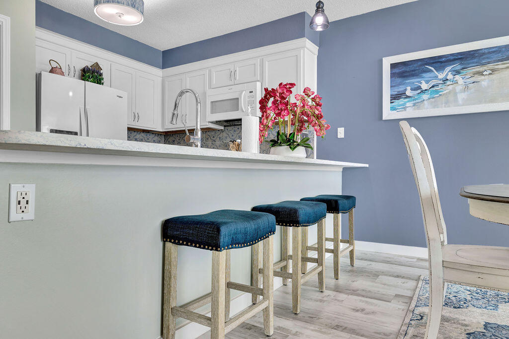 The Palms Condo - Residential