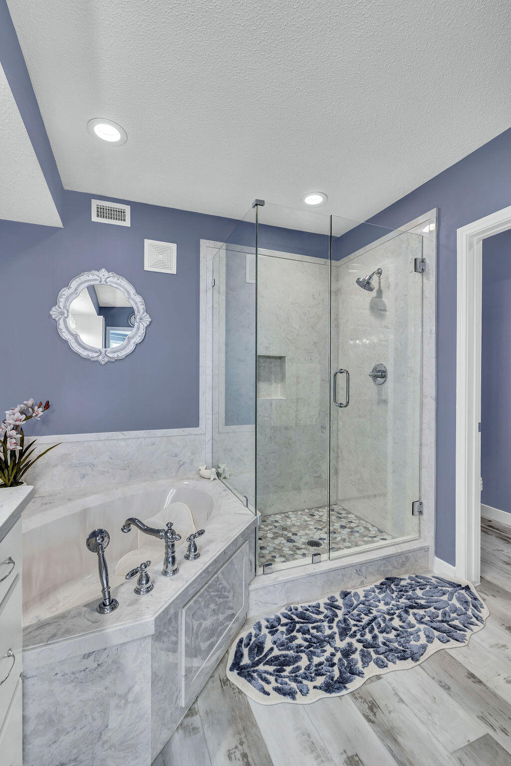 The Palms Condo - Residential