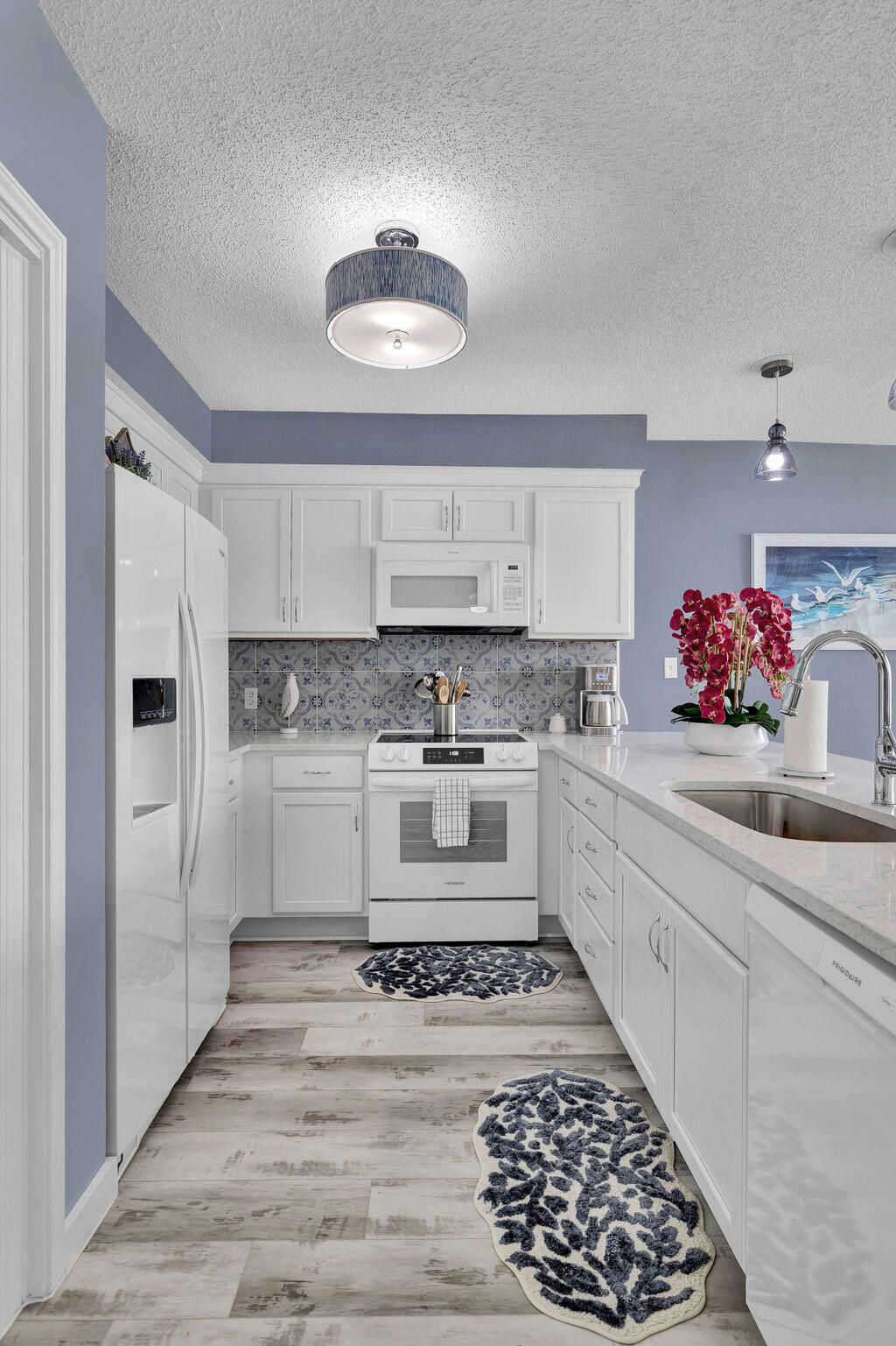 The Palms Condo - Residential