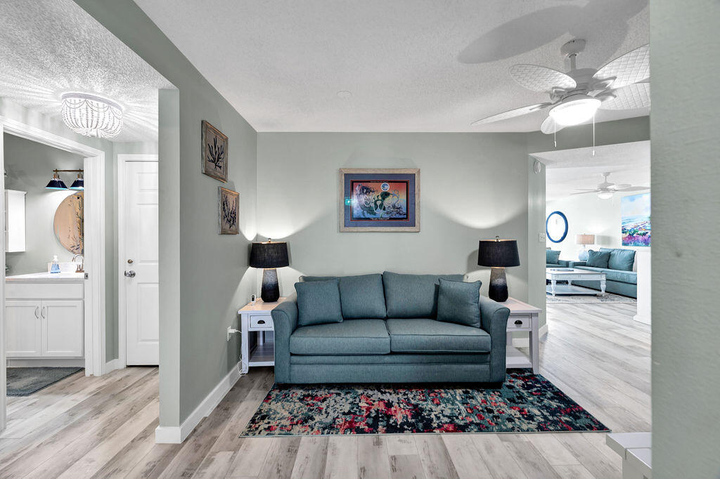 The Palms Condo - Residential
